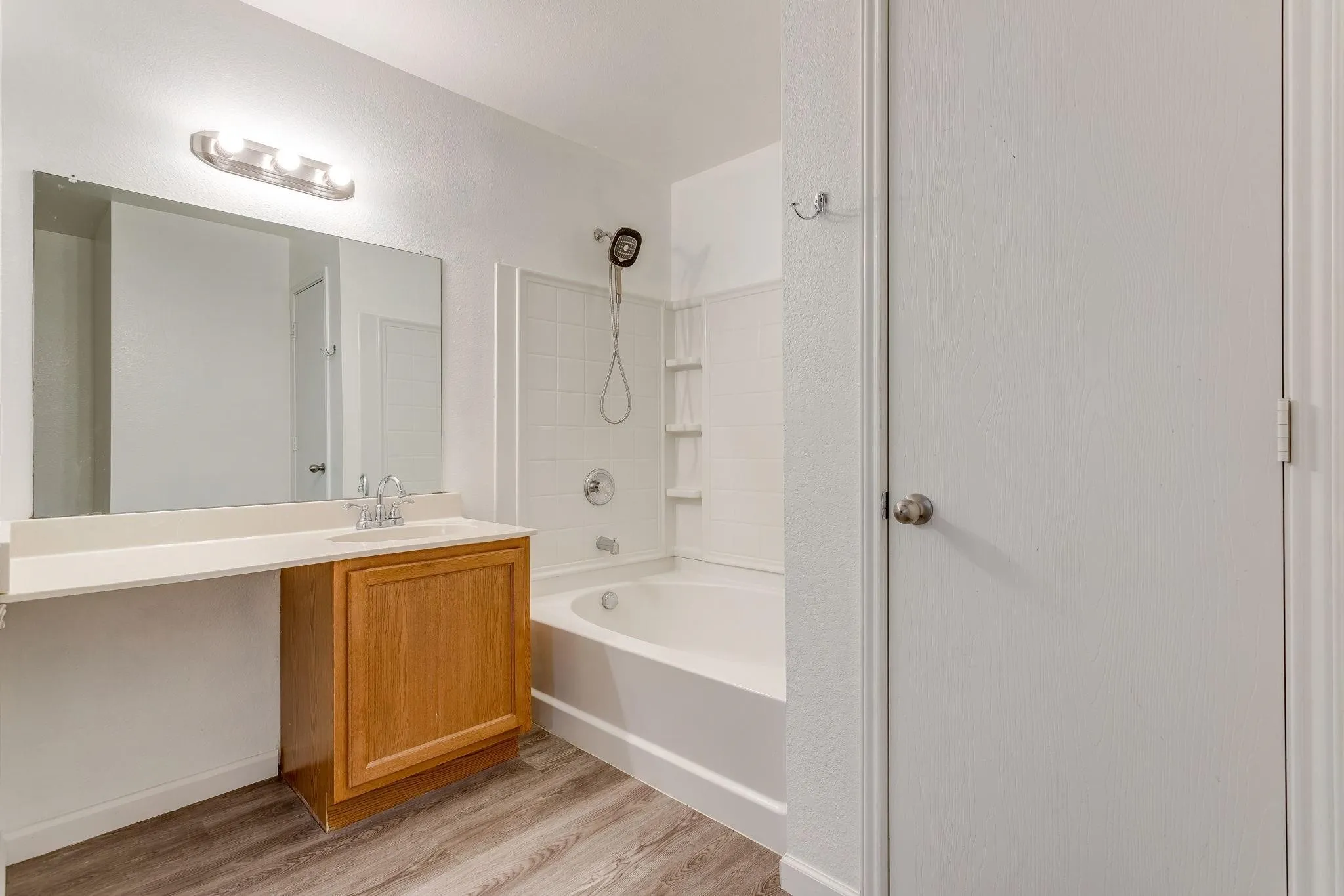 Single Family Residence For Rent in Denton County , 1616 Diamond Lake Trail, Fort Worth, Texas 76247, 4 Bedroom, 2 Bathroom, 2 Garage spaces, 2,093 Sqft, built in 2006, mls#21393307, Real Estate Agent in Fort Worth, Homes For Rent in Denton county, Homes For Rent in Fort Worth, Realtor in Fort Worth Texas, Real Estate Brokerage Independent Realty Texas, Luminita Cordes Realtor