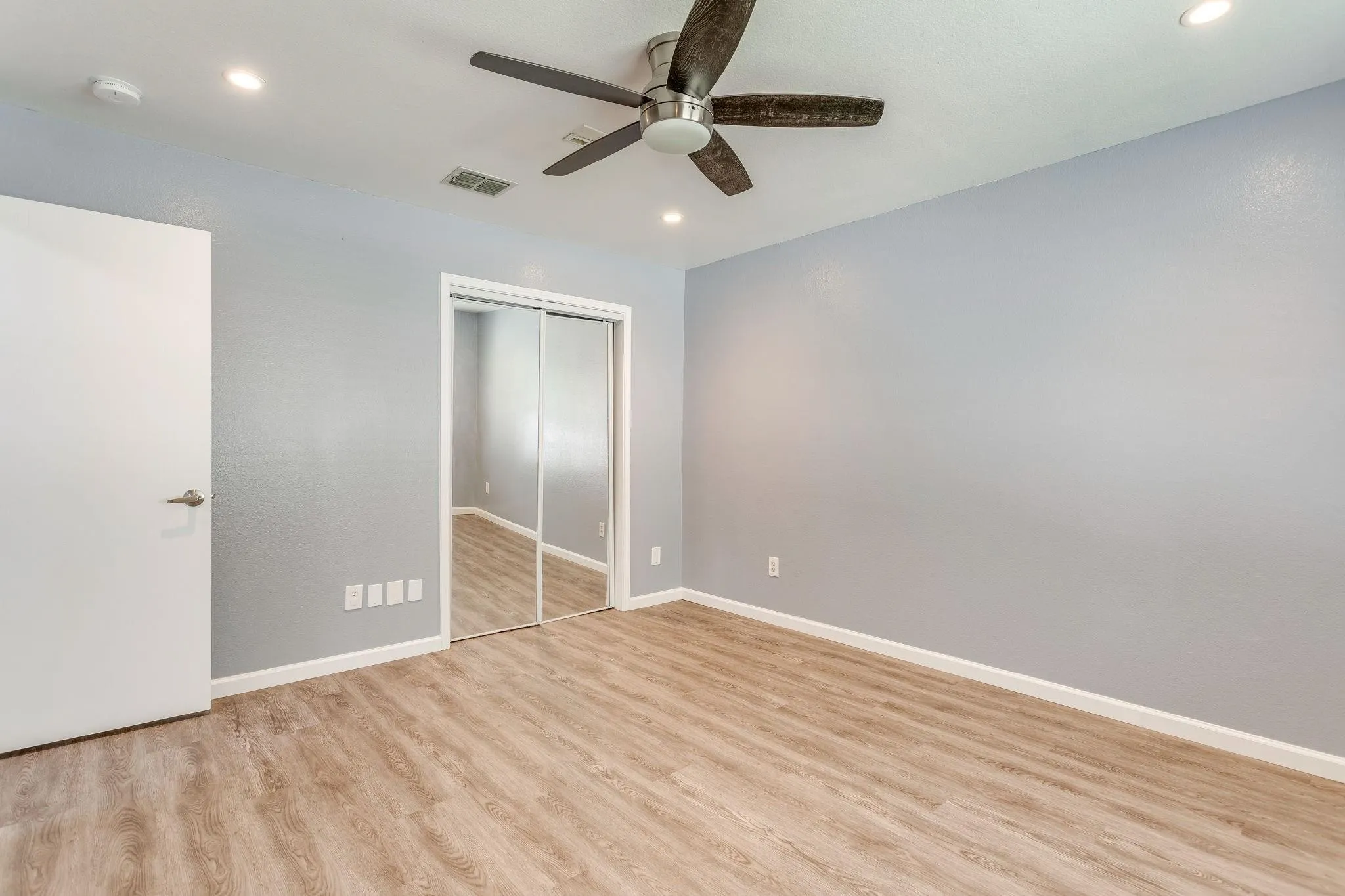 Single Family Residence For Rent in Denton County , 1616 Diamond Lake Trail, Fort Worth, Texas 76247, 4 Bedroom, 2 Bathroom, 2 Garage spaces, 2,093 Sqft, built in 2006, mls#21393307, Real Estate Agent in Fort Worth, Homes For Rent in Denton county, Homes For Rent in Fort Worth, Realtor in Fort Worth Texas, Real Estate Brokerage Independent Realty Texas, Luminita Cordes Realtor
