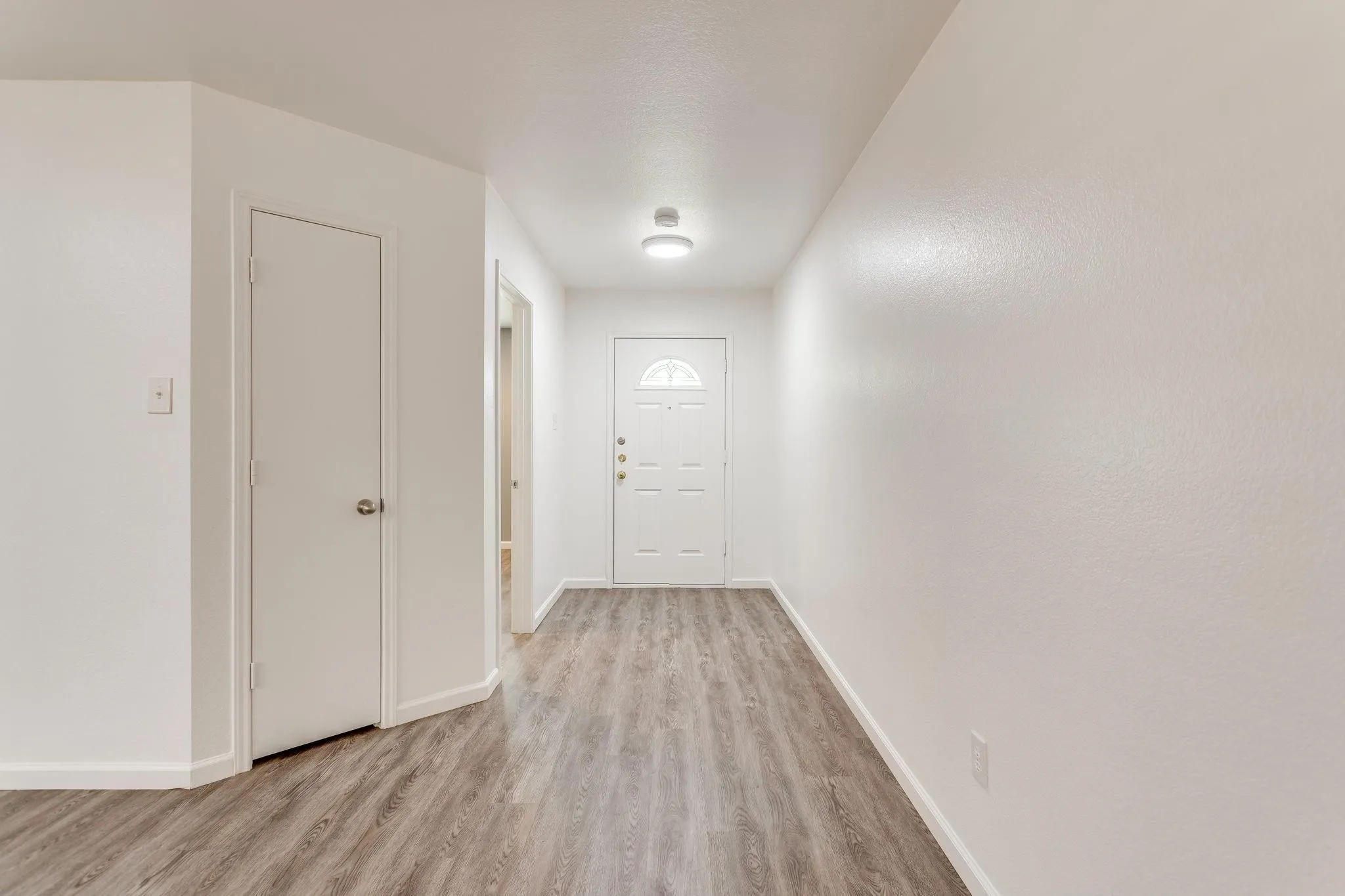 Single Family Residence For Rent in Denton County , 1616 Diamond Lake Trail, Fort Worth, Texas 76247, 4 Bedroom, 2 Bathroom, 2 Garage spaces, 2,093 Sqft, built in 2006, mls#21393307, Real Estate Agent in Fort Worth, Homes For Rent in Denton county, Homes For Rent in Fort Worth, Realtor in Fort Worth Texas, Real Estate Brokerage Independent Realty Texas, Luminita Cordes Realtor