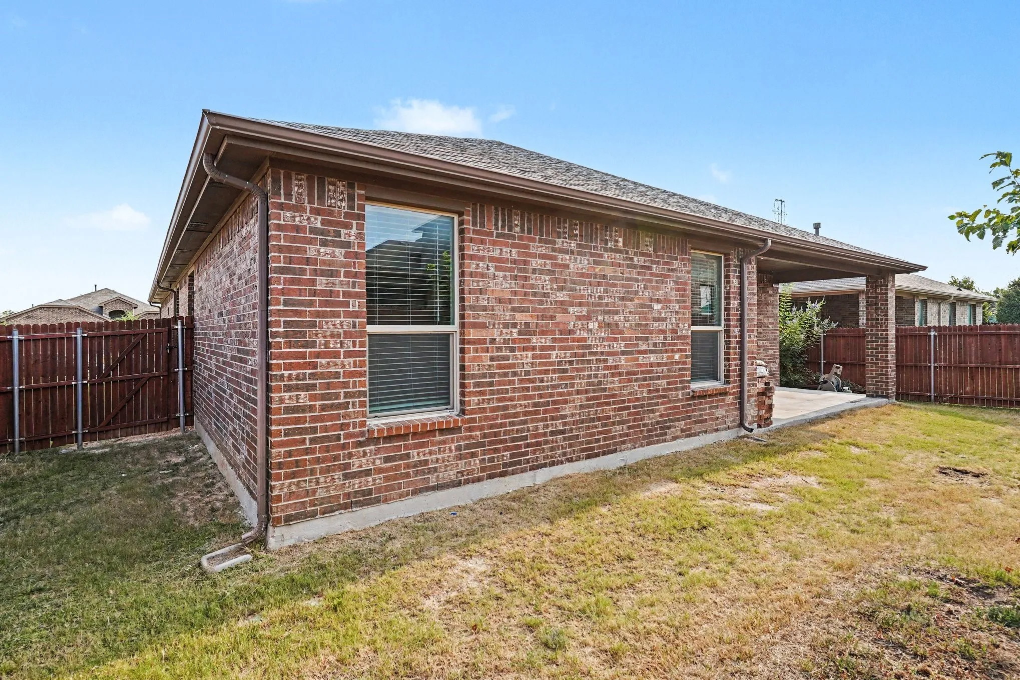 Single Family Residence For Rent in Tarrant County , 729 Rebecca Lane, Saginaw, Texas 76131, 4 Bedroom, 2 Bathroom, 2 Garage spaces, 2,094 Sqft, built in 2018, mls#21393312, Real Estate Agent in Saginaw, Homes For Rent in Tarrant county, Homes For Rent in Saginaw, Realtor in Saginaw Texas, Real Estate Brokerage Independent Realty Texas, Luminita Cordes Realtor