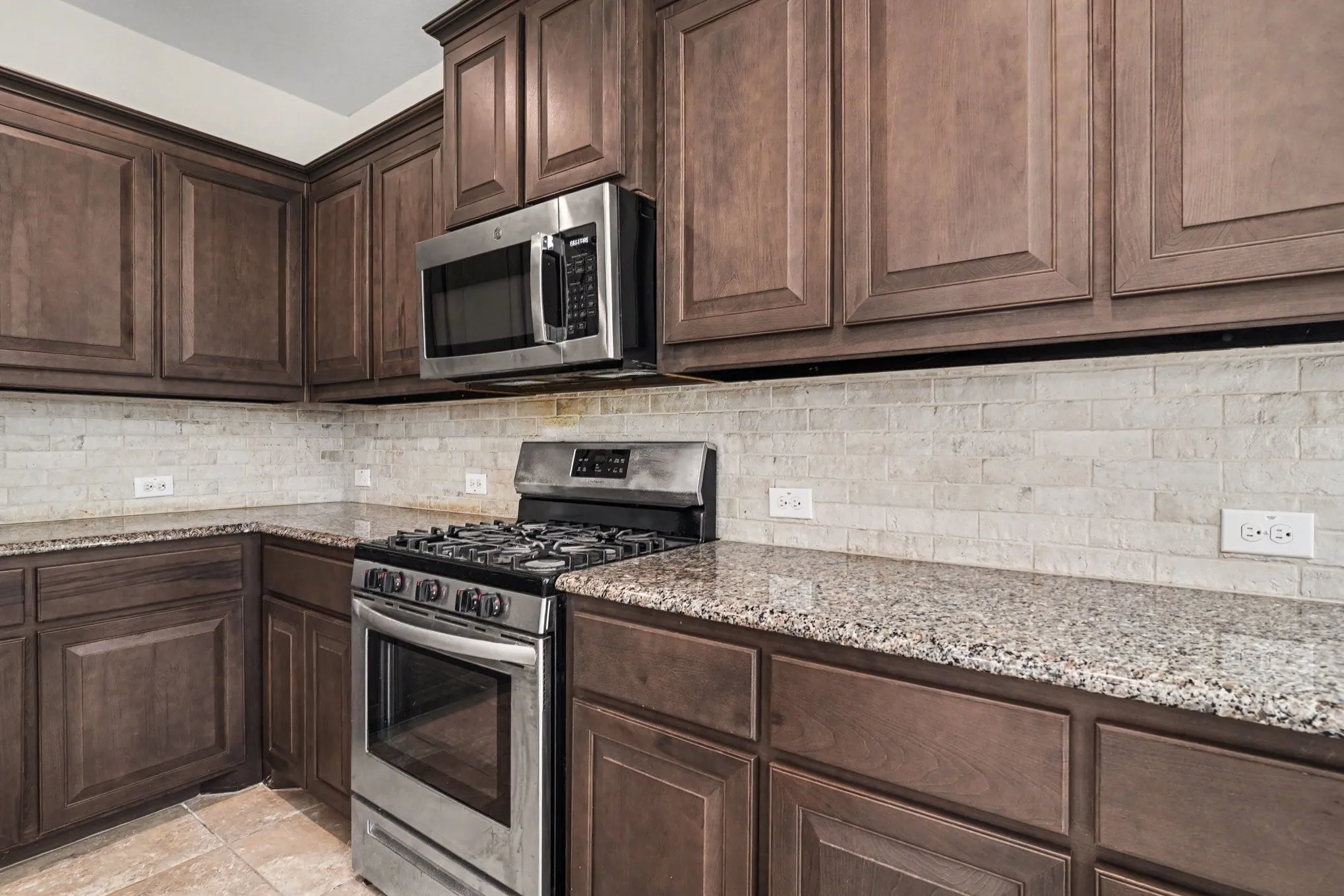 Single Family Residence For Rent in Tarrant County , 729 Rebecca Lane, Saginaw, Texas 76131, 4 Bedroom, 2 Bathroom, 2 Garage spaces, 2,094 Sqft, built in 2018, mls#21393312, Real Estate Agent in Saginaw, Homes For Rent in Tarrant county, Homes For Rent in Saginaw, Realtor in Saginaw Texas, Real Estate Brokerage Independent Realty Texas, Luminita Cordes Realtor