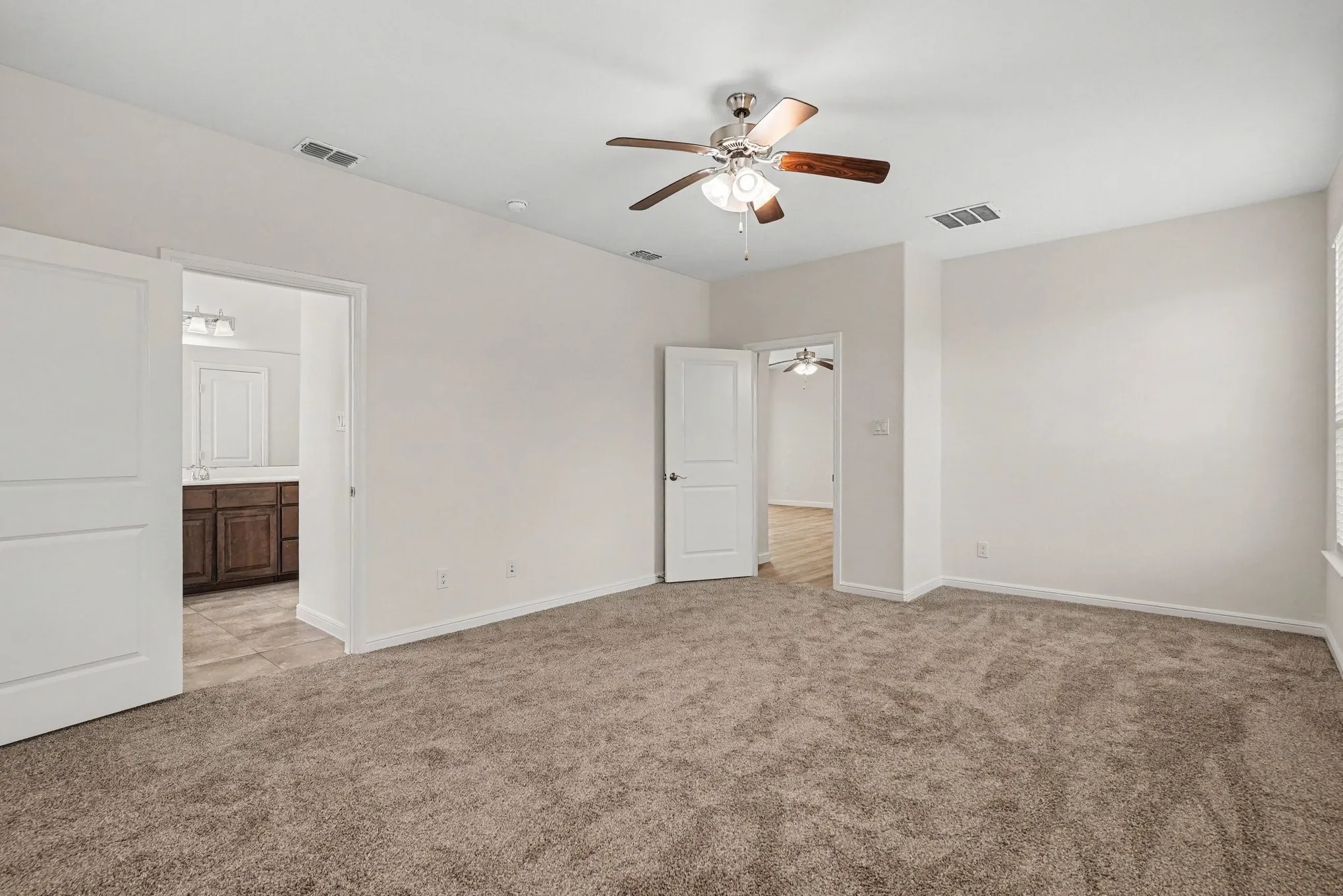 Single Family Residence For Rent in Tarrant County , 729 Rebecca Lane, Saginaw, Texas 76131, 4 Bedroom, 2 Bathroom, 2 Garage spaces, 2,094 Sqft, built in 2018, mls#21393312, Real Estate Agent in Saginaw, Homes For Rent in Tarrant county, Homes For Rent in Saginaw, Realtor in Saginaw Texas, Real Estate Brokerage Independent Realty Texas, Luminita Cordes Realtor