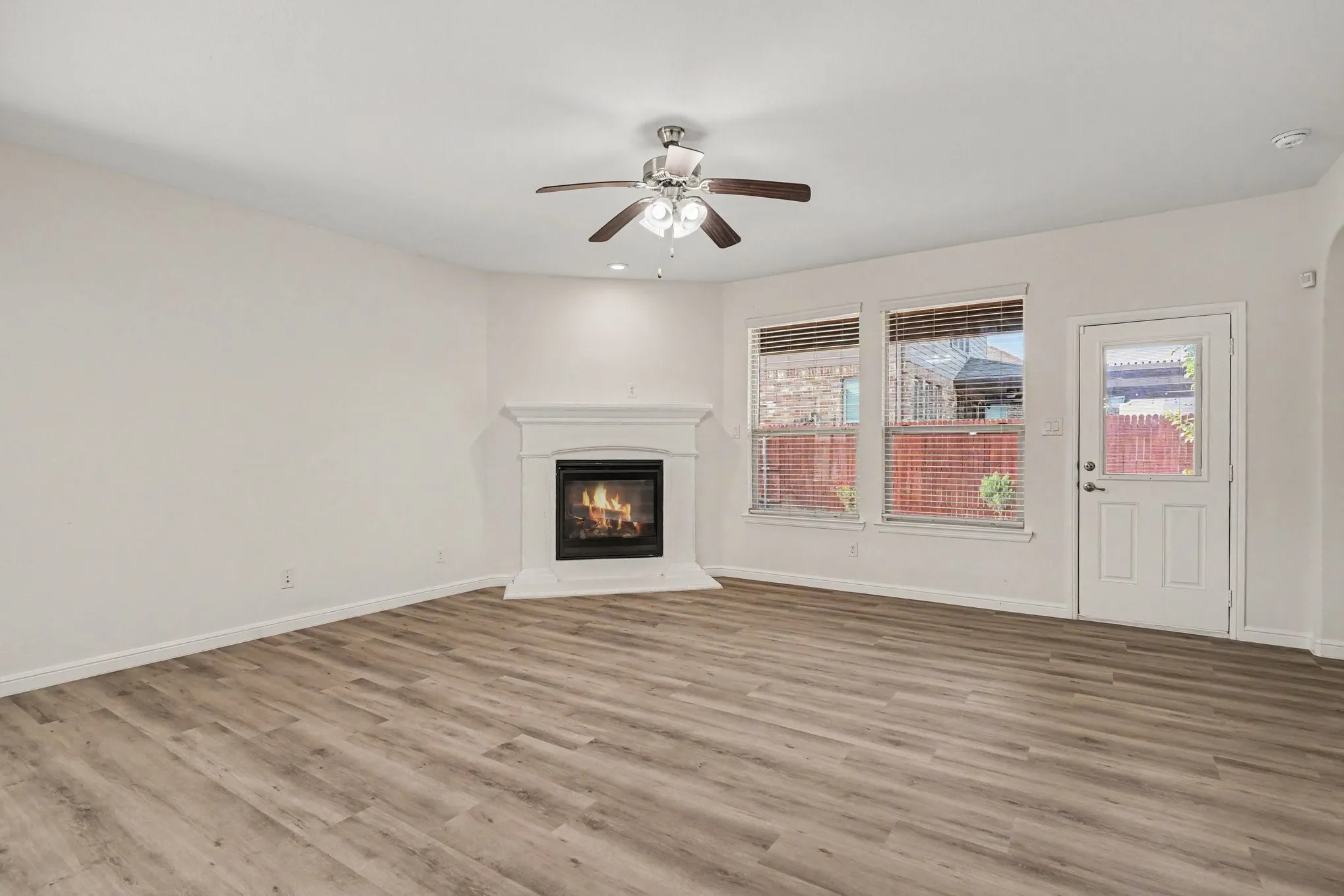 Single Family Residence For Rent in Tarrant County , 729 Rebecca Lane, Saginaw, Texas 76131, 4 Bedroom, 2 Bathroom, 2 Garage spaces, 2,094 Sqft, built in 2018, mls#21393312, Real Estate Agent in Saginaw, Homes For Rent in Tarrant county, Homes For Rent in Saginaw, Realtor in Saginaw Texas, Real Estate Brokerage Independent Realty Texas, Luminita Cordes Realtor