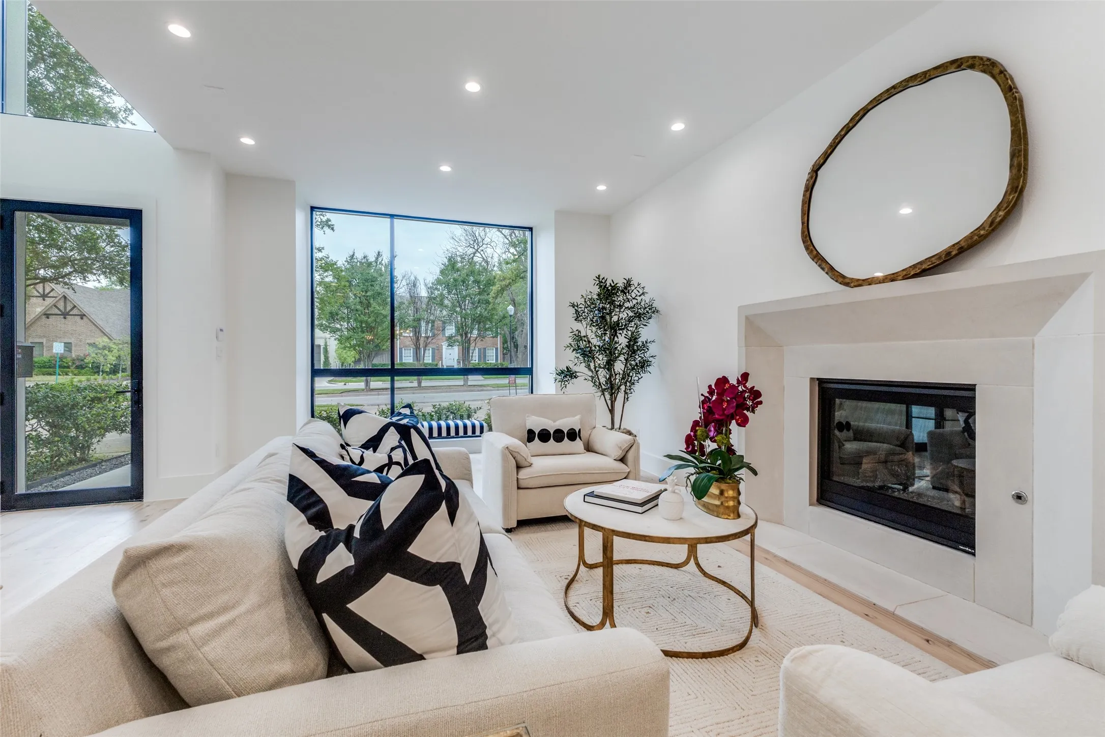 Living Area with fireplace