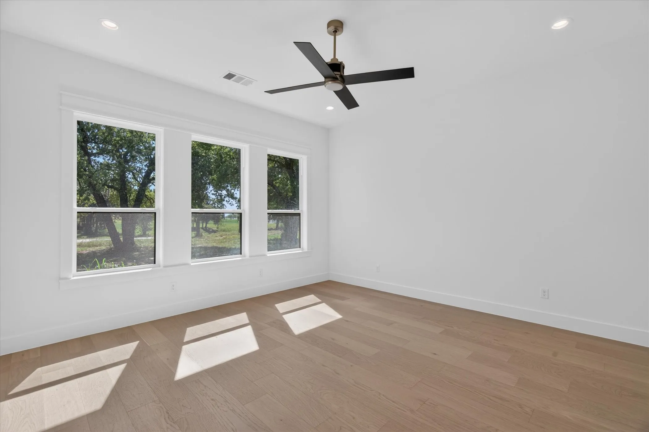 Single Family Residence For Sale in Parker County , 741 Cooper Trail, Weatherford, Texas 76087, 4 Bedroom, 4 Bathroom, 3 Garage spaces, 3,573 Sqft, built in 2026, mls#21393313, Real Estate Agent in Weatherford, Homes For Sale in Parker county, Homes For Sale in Weatherford, Realtor in Weatherford Texas, Real Estate Brokerage Independent Realty Texas, Luminita Cordes Realtor