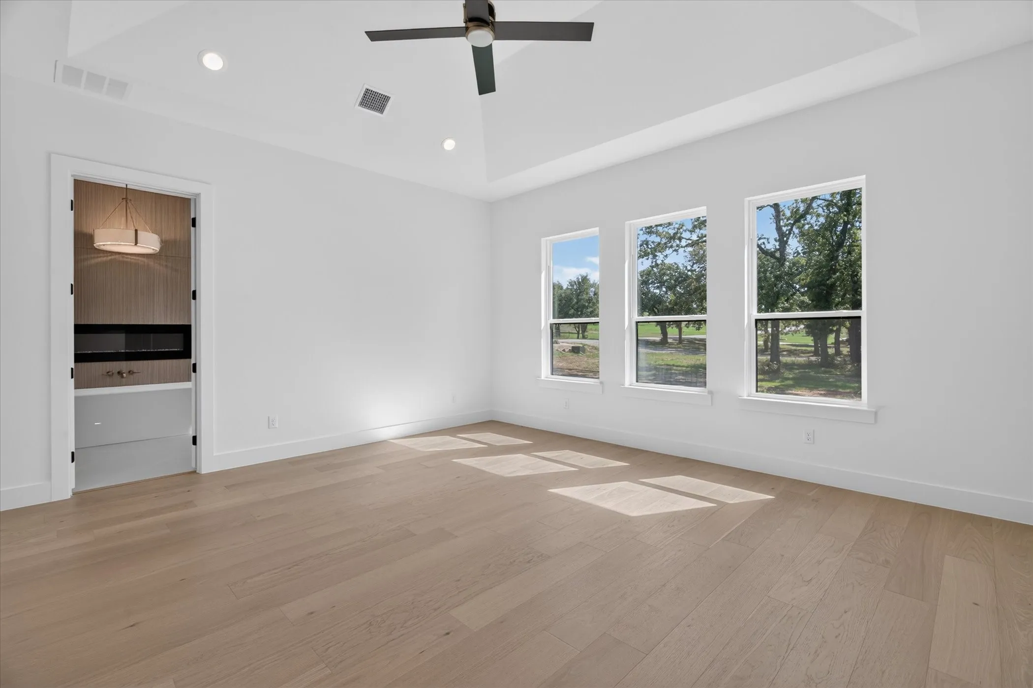 Single Family Residence For Sale in Parker County , 741 Cooper Trail, Weatherford, Texas 76087, 4 Bedroom, 4 Bathroom, 3 Garage spaces, 3,573 Sqft, built in 2026, mls#21393313, Real Estate Agent in Weatherford, Homes For Sale in Parker county, Homes For Sale in Weatherford, Realtor in Weatherford Texas, Real Estate Brokerage Independent Realty Texas, Luminita Cordes Realtor