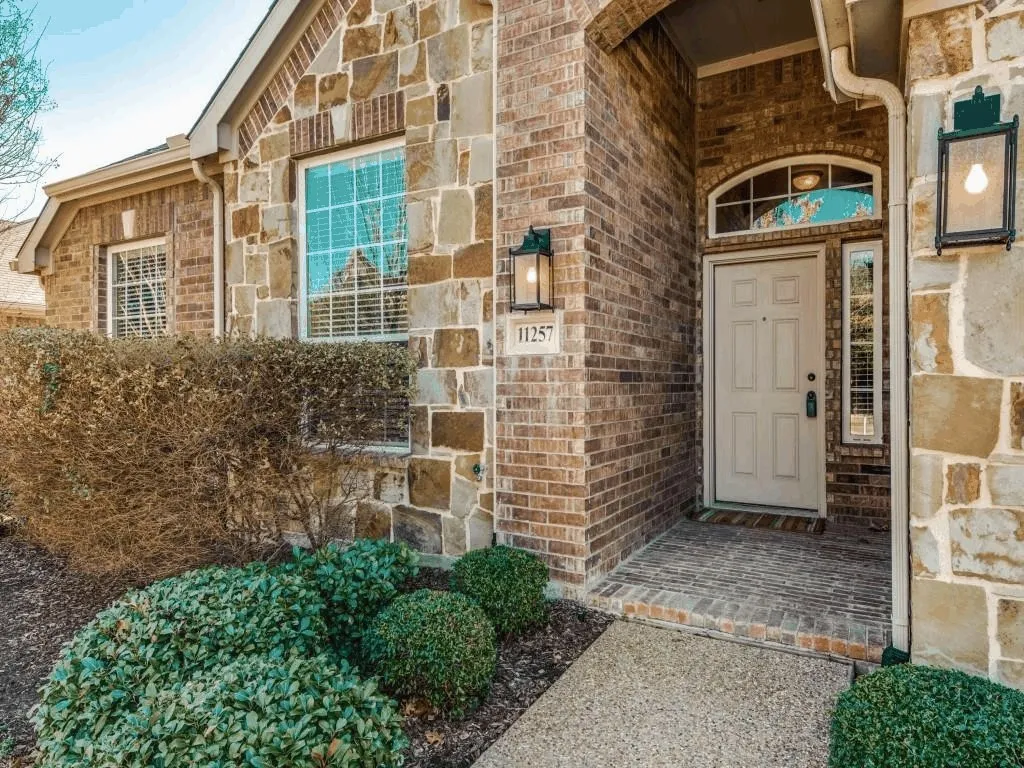 Single Family Residence For Rent in Collin County , 11257 Corsicana Drive, Frisco, Texas 75035, 4 Bedroom, 2 Bathroom, 2 Garage spaces, 3,134 Sqft, built in 2008, mls#21393316, Real Estate Agent in Frisco, Homes For Rent in Collin county, Homes For Rent in Frisco, Realtor in Frisco Texas, Real Estate Brokerage Independent Realty Texas, Luminita Cordes Realtor