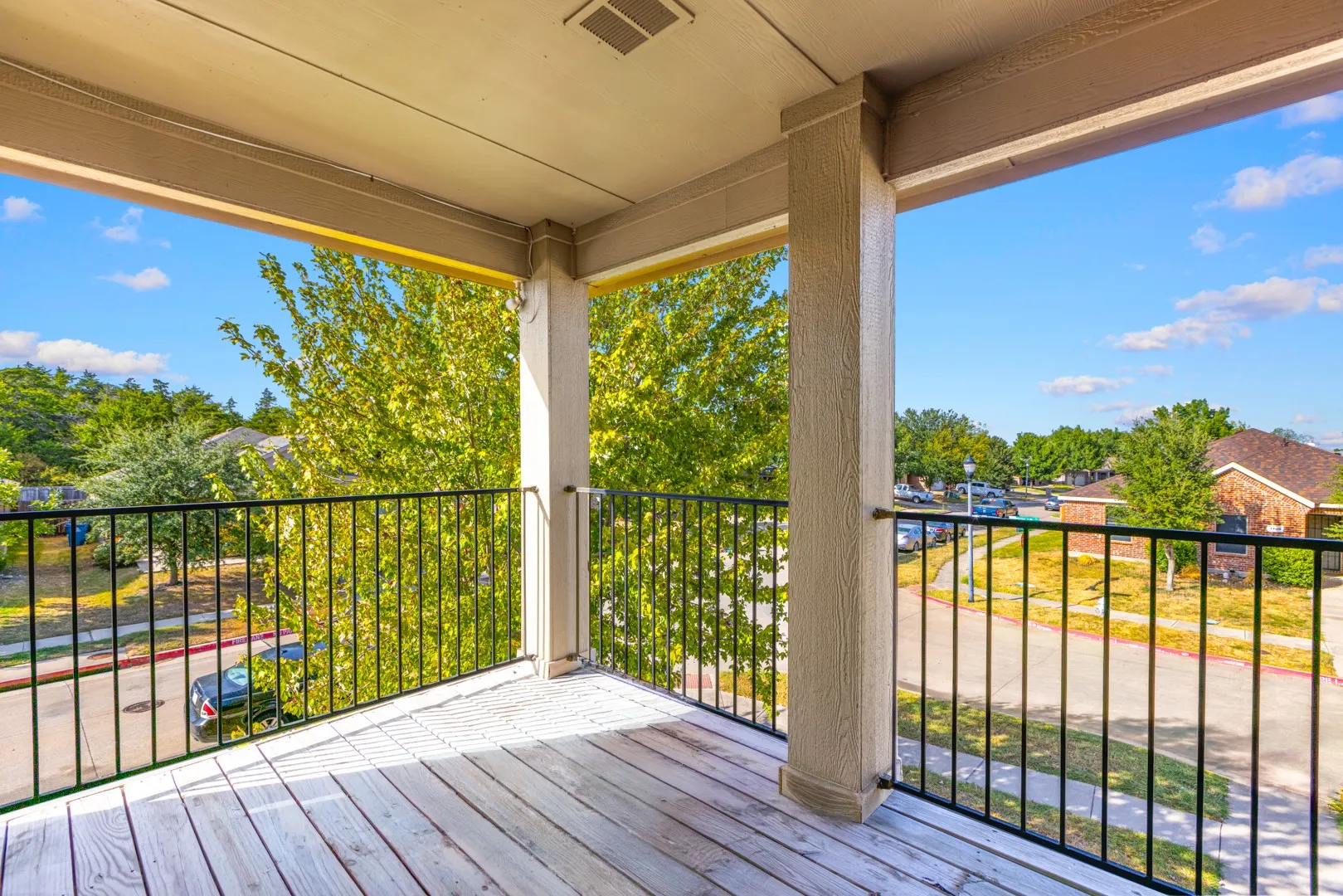 Single Family Residence For Sale in Dallas County , 1734 Pioneer Way, Lancaster, Texas 75146, 3 Bedroom, 3 Bathroom, 2 Garage spaces, 1,979 Sqft, built in 2015, mls#21393323, Real Estate Agent in Lancaster, Homes For Sale in Dallas county, Homes For Sale in Lancaster, Realtor in Lancaster Texas, Real Estate Brokerage Independent Realty Texas, Luminita Cordes Realtor