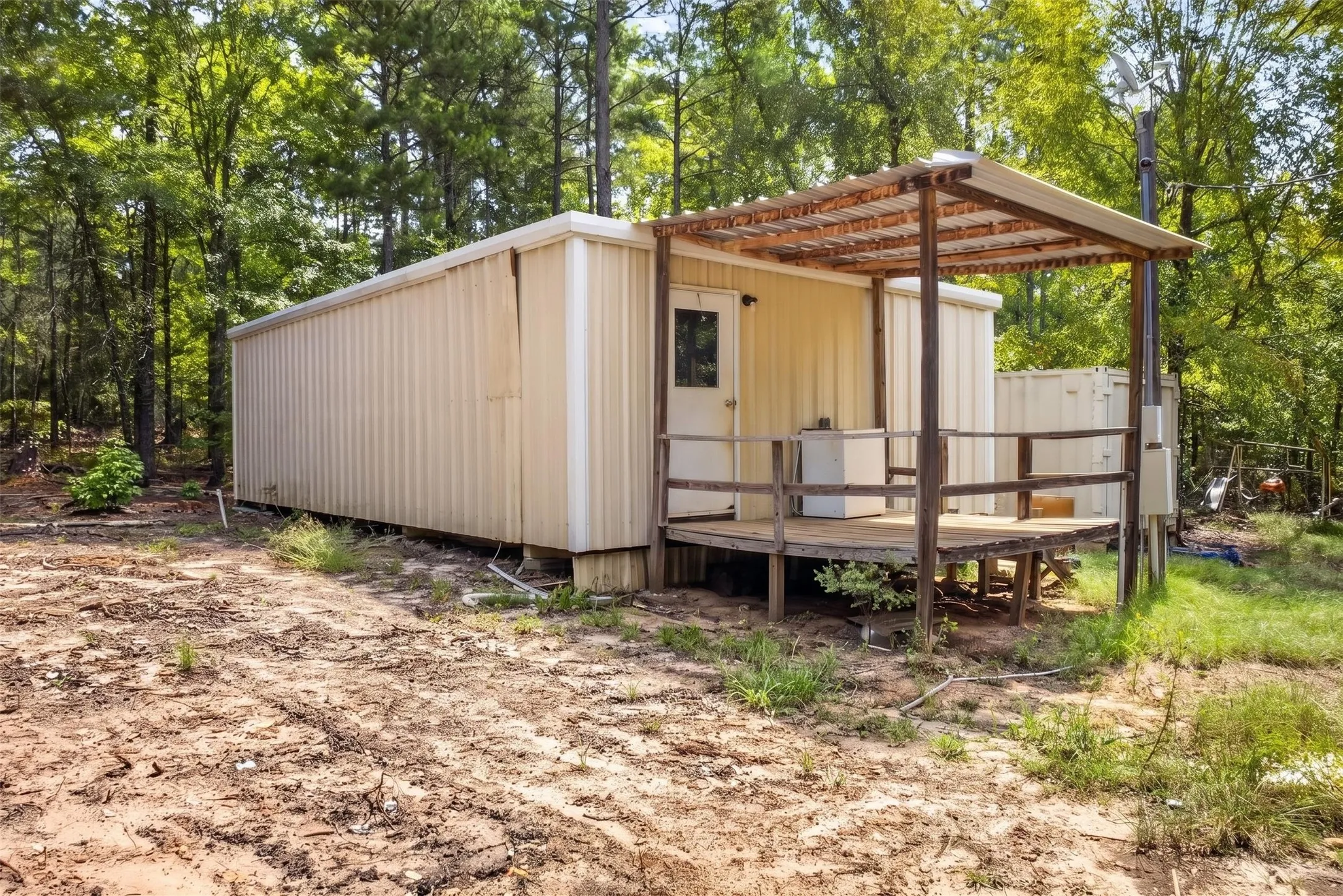 Single Family Residence For Sale in Upshur County , 3645 Silk Tree Road, Gilmer, Texas 75645, 4 Bedroom, 3 Bathroom, Garage spaces, 3,008 Sqft, built in 1995, mls#21389322, Real Estate Agent in Gilmer, Homes For Sale in Upshur county, Homes For Sale in Gilmer, Realtor in Gilmer Texas, Real Estate Brokerage Independent Realty Texas, Luminita Cordes Realtor