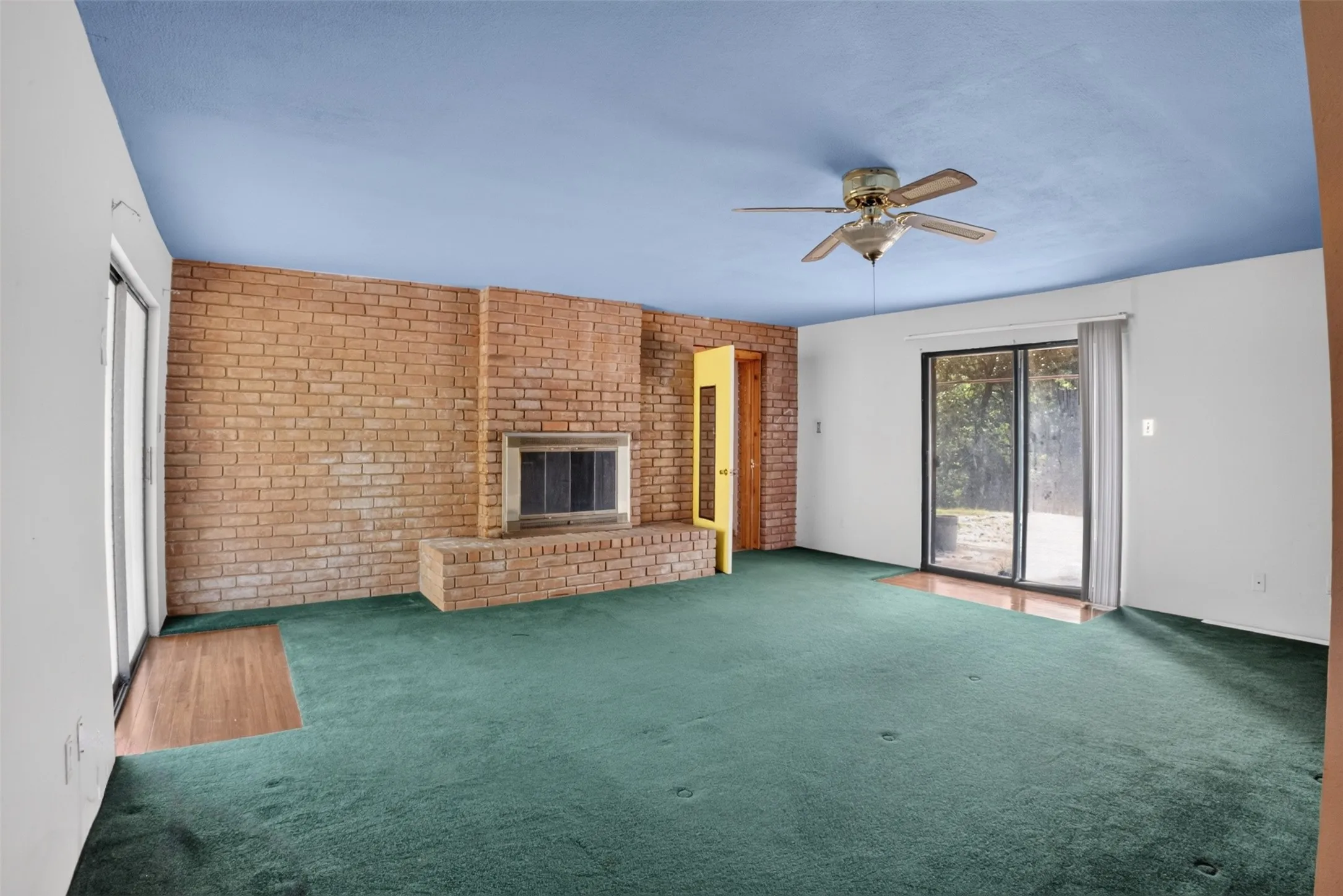 Single Family Residence For Sale in Upshur County , 3645 Silk Tree Road, Gilmer, Texas 75645, 4 Bedroom, 3 Bathroom, Garage spaces, 3,008 Sqft, built in 1995, mls#21389322, Real Estate Agent in Gilmer, Homes For Sale in Upshur county, Homes For Sale in Gilmer, Realtor in Gilmer Texas, Real Estate Brokerage Independent Realty Texas, Luminita Cordes Realtor