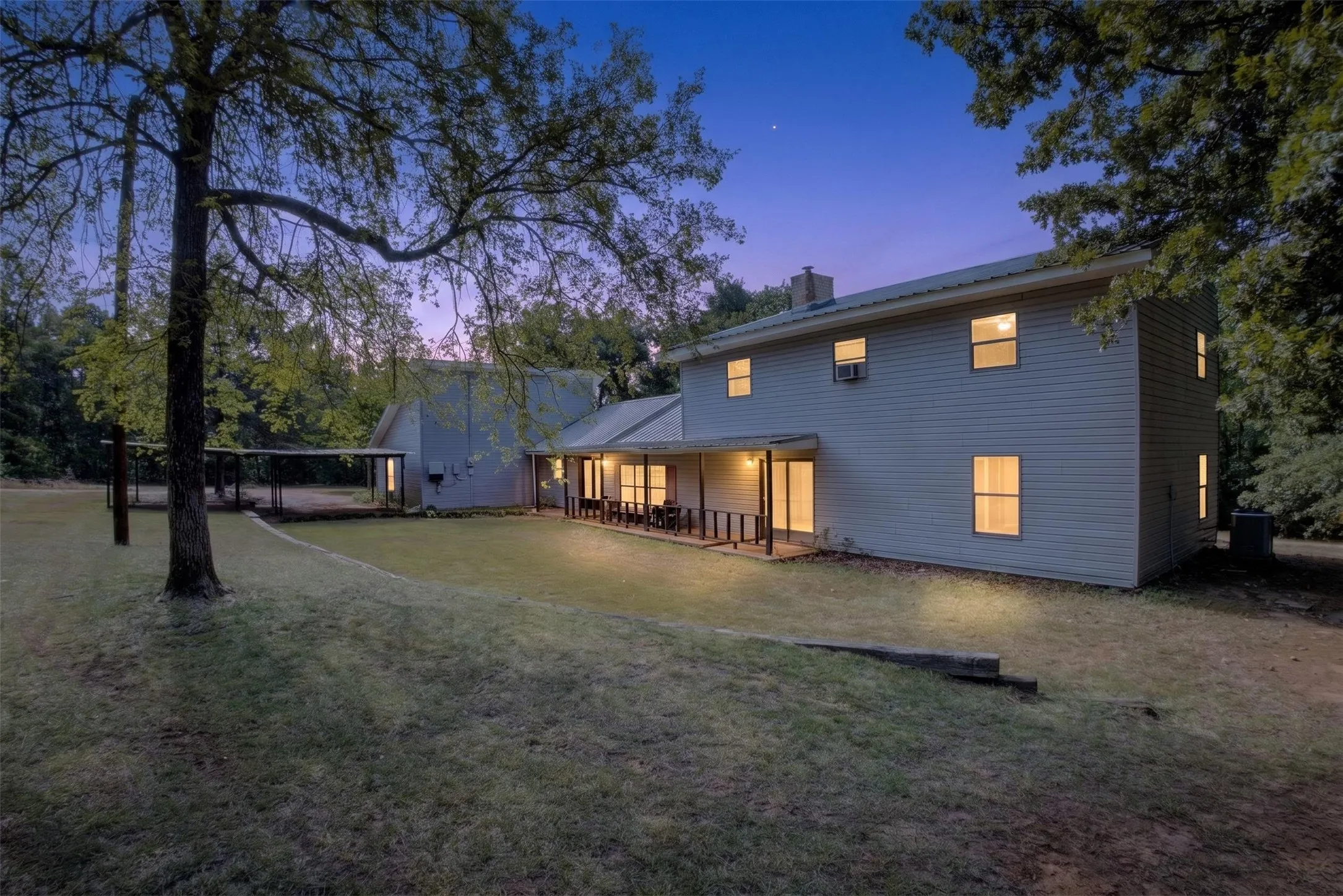Single Family Residence For Sale in Upshur County , 3645 Silk Tree Road, Gilmer, Texas 75645, 4 Bedroom, 3 Bathroom, Garage spaces, 3,008 Sqft, built in 1995, mls#21389322, Real Estate Agent in Gilmer, Homes For Sale in Upshur county, Homes For Sale in Gilmer, Realtor in Gilmer Texas, Real Estate Brokerage Independent Realty Texas, Luminita Cordes Realtor
