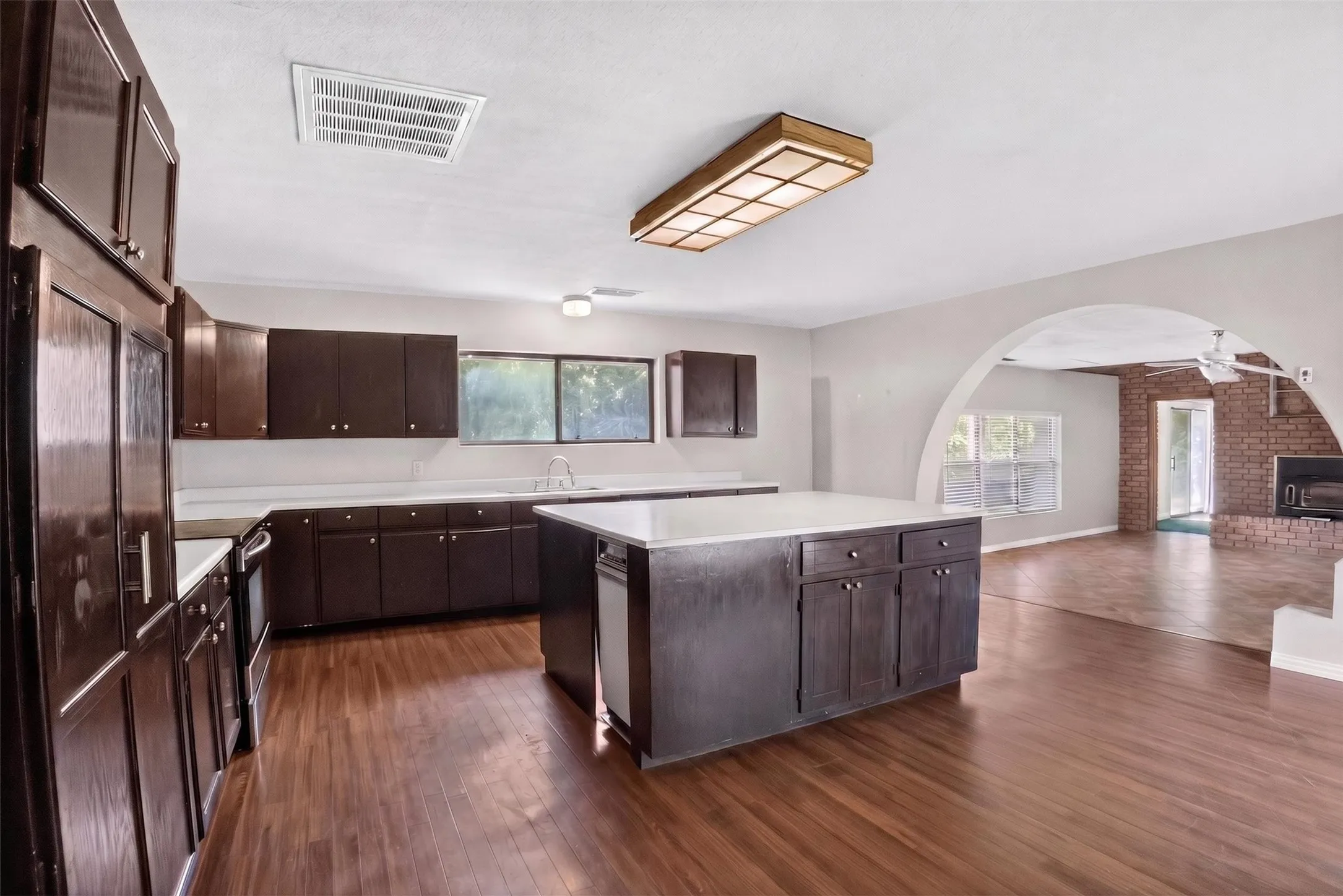 Single Family Residence For Sale in Upshur County , 3645 Silk Tree Road, Gilmer, Texas 75645, 4 Bedroom, 3 Bathroom, Garage spaces, 3,008 Sqft, built in 1995, mls#21389322, Real Estate Agent in Gilmer, Homes For Sale in Upshur county, Homes For Sale in Gilmer, Realtor in Gilmer Texas, Real Estate Brokerage Independent Realty Texas, Luminita Cordes Realtor
