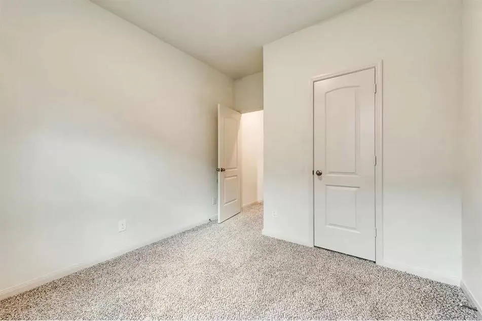 Single Family Residence For Rent in Ellis County , 816 Mallorie Lane, Ferris, Texas 75125, 4 Bedroom, 2 Bathroom, 2 Garage spaces, 1,801 Sqft, built in 2022, mls#21391624, Real Estate Agent in Ferris, Homes For Rent in Ellis county, Homes For Rent in Ferris, Realtor in Ferris Texas, Real Estate Brokerage Independent Realty Texas, Luminita Cordes Realtor
