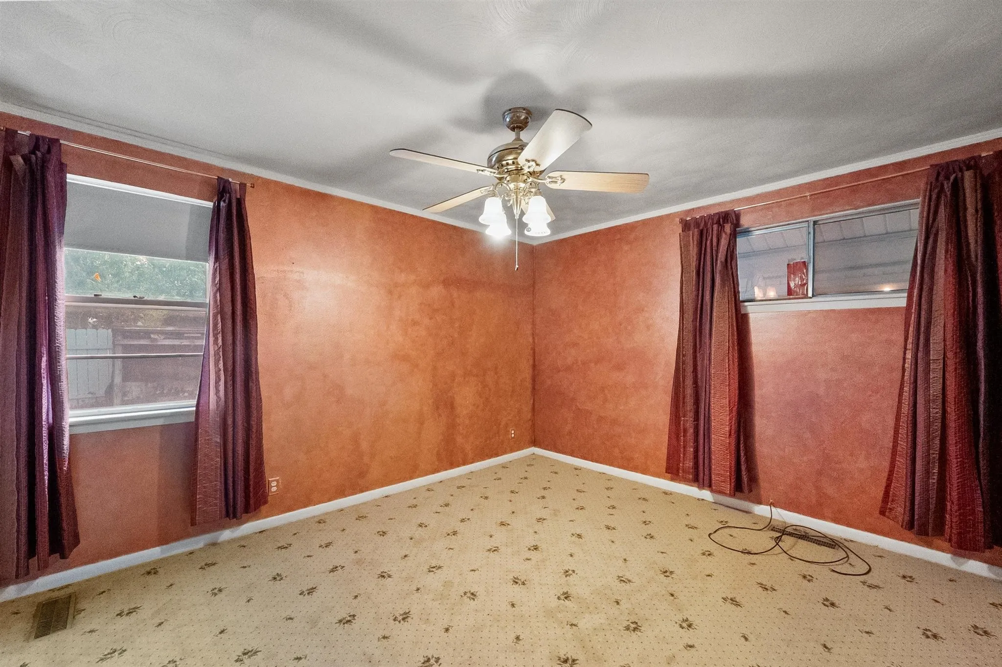 Single Family Residence For Sale in Dallas County , 1924 Canterbury Street, Irving, Texas 75062, 3 Bedroom, 3 Bathroom, 2 Garage spaces, 2,163 Sqft, built in 1959, mls#21390568, Real Estate Agent in Irving, Homes For Sale in Dallas county, Homes For Sale in Irving, Realtor in Irving Texas, Real Estate Brokerage Independent Realty Texas, Luminita Cordes Realtor