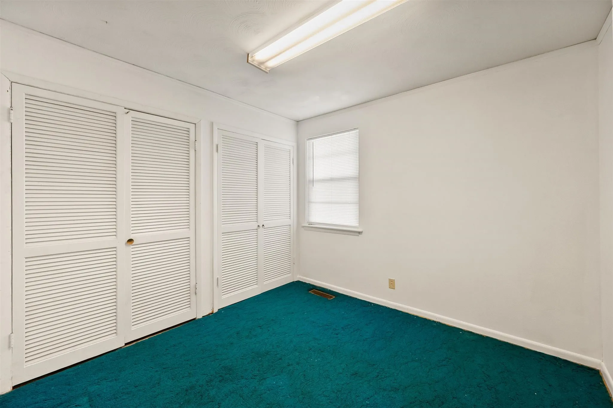 Single Family Residence For Sale in Dallas County , 1924 Canterbury Street, Irving, Texas 75062, 3 Bedroom, 3 Bathroom, 2 Garage spaces, 2,163 Sqft, built in 1959, mls#21390568, Real Estate Agent in Irving, Homes For Sale in Dallas county, Homes For Sale in Irving, Realtor in Irving Texas, Real Estate Brokerage Independent Realty Texas, Luminita Cordes Realtor
