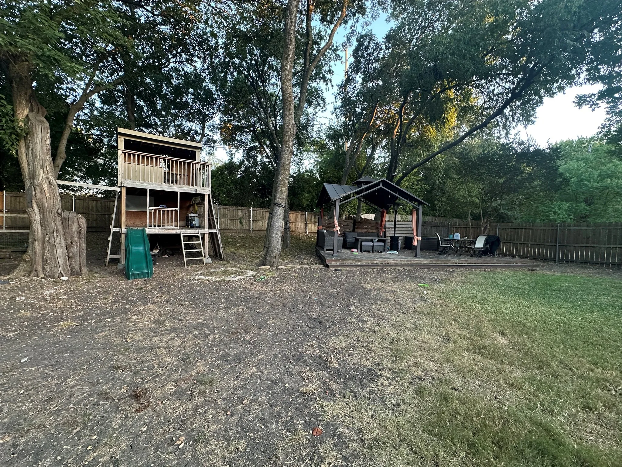 Single Family Residence For Sale in Dallas County , 1714 Cornwall Lane, Sachse, Texas 75048, 5 Bedroom, 3 Bathroom, Garage spaces, 2,447 Sqft, built in 1979, mls#21392644, Real Estate Agent in Sachse, Homes For Sale in Dallas county, Homes For Sale in Sachse, Realtor in Sachse Texas, Real Estate Brokerage Independent Realty Texas, Luminita Cordes Realtor