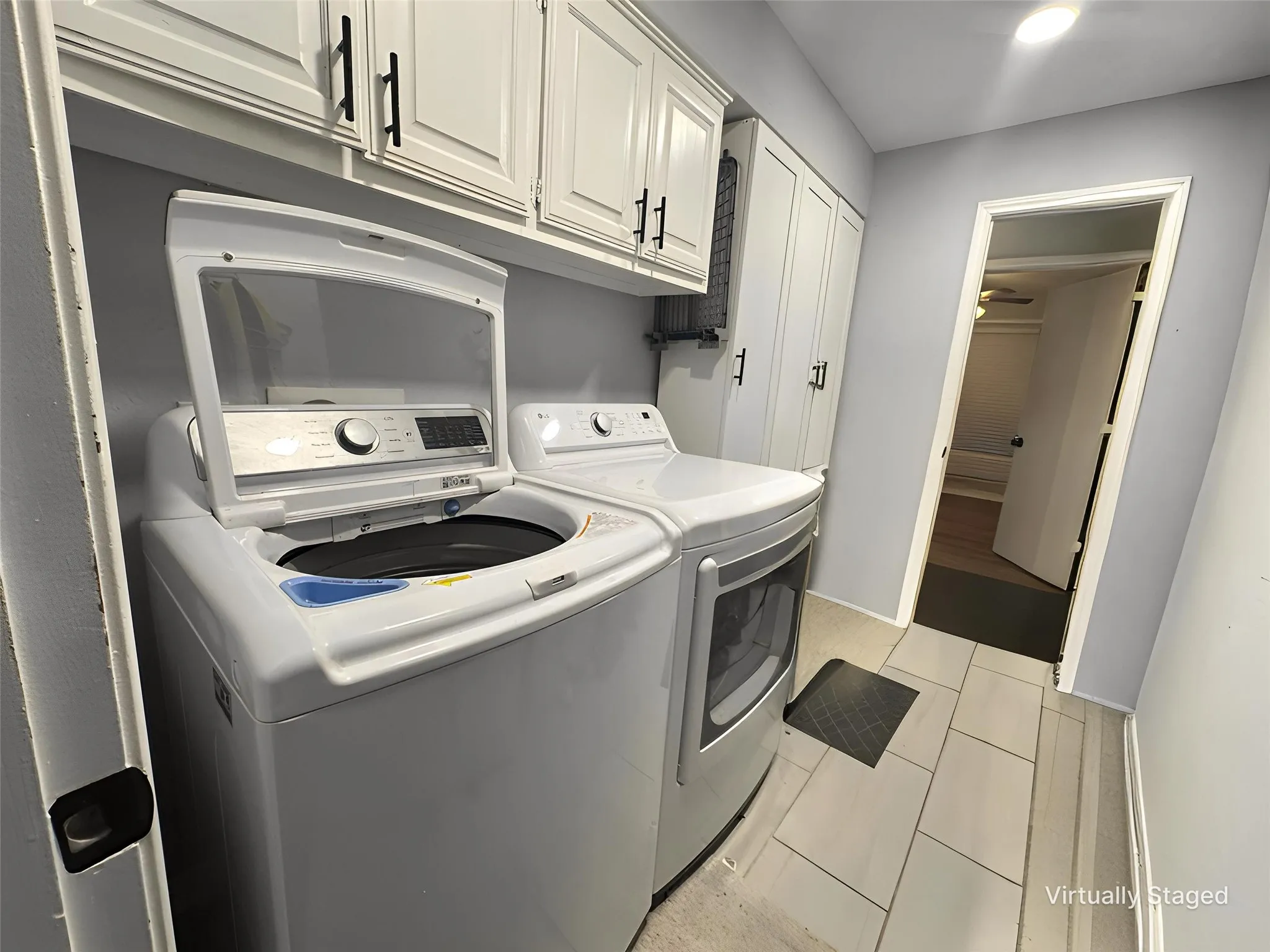 Single Family Residence For Sale in Dallas County , 1714 Cornwall Lane, Sachse, Texas 75048, 5 Bedroom, 3 Bathroom, Garage spaces, 2,447 Sqft, built in 1979, mls#21392644, Real Estate Agent in Sachse, Homes For Sale in Dallas county, Homes For Sale in Sachse, Realtor in Sachse Texas, Real Estate Brokerage Independent Realty Texas, Luminita Cordes Realtor
