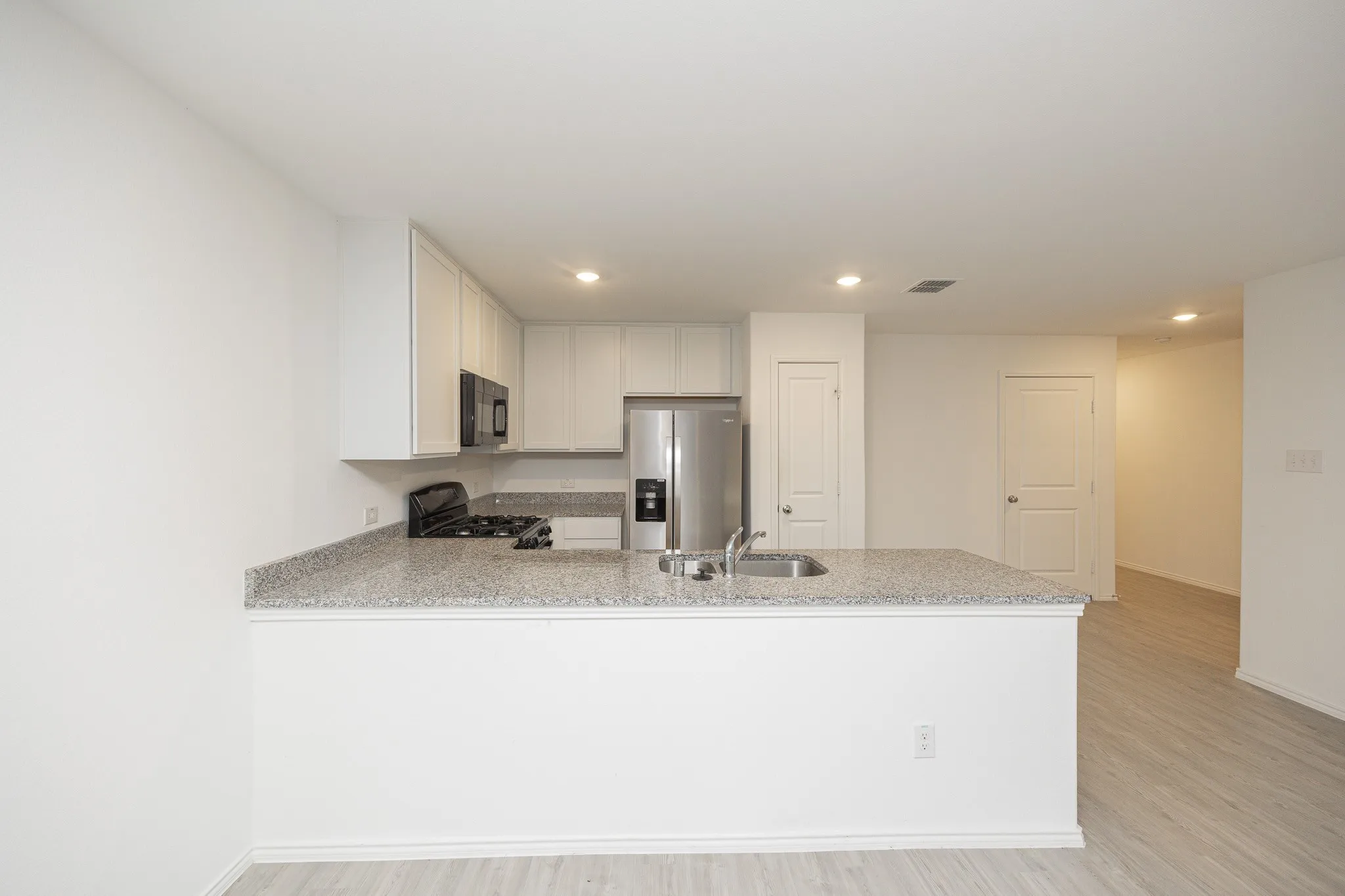 Single Family Residence For Rent in Collin County , 7701 Thornton Drive, Mc Kinney, Texas 75071, 3 Bedroom, 2 Bathroom, 2 Garage spaces, 1,481 Sqft, built in 2024, mls#21393261, Real Estate Agent in Mc Kinney, Homes For Rent in Collin county, Homes For Rent in Mc Kinney, Realtor in Mc Kinney Texas, Real Estate Brokerage Independent Realty Texas, Luminita Cordes Realtor