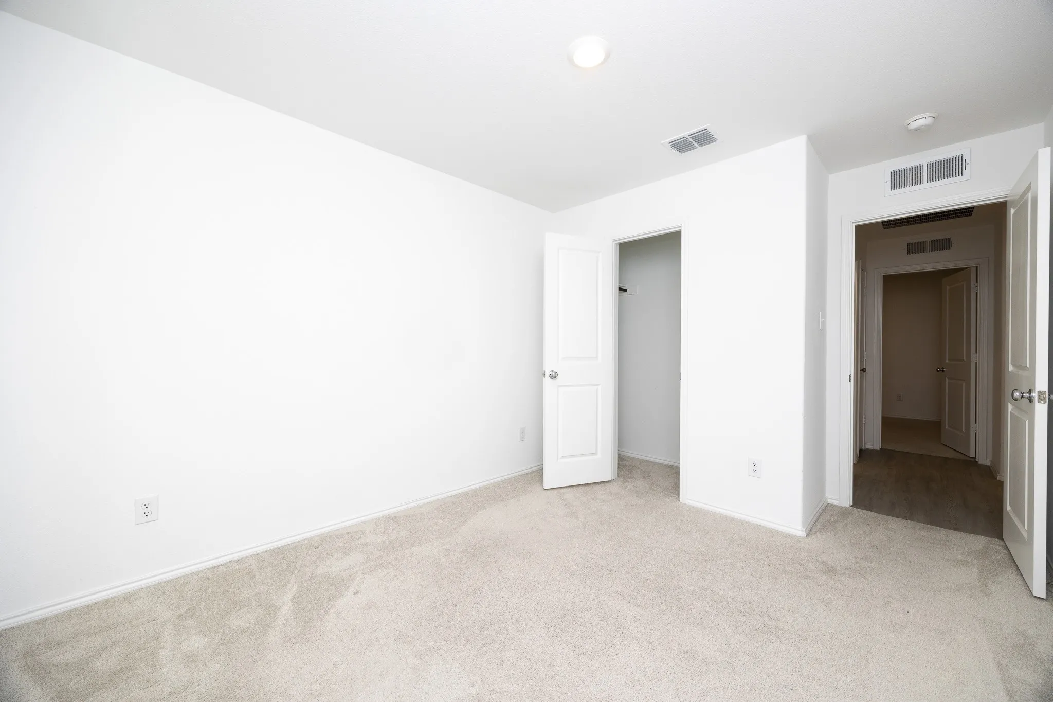 Single Family Residence For Rent in Collin County , 7701 Thornton Drive, Mc Kinney, Texas 75071, 3 Bedroom, 2 Bathroom, 2 Garage spaces, 1,481 Sqft, built in 2024, mls#21393261, Real Estate Agent in Mc Kinney, Homes For Rent in Collin county, Homes For Rent in Mc Kinney, Realtor in Mc Kinney Texas, Real Estate Brokerage Independent Realty Texas, Luminita Cordes Realtor