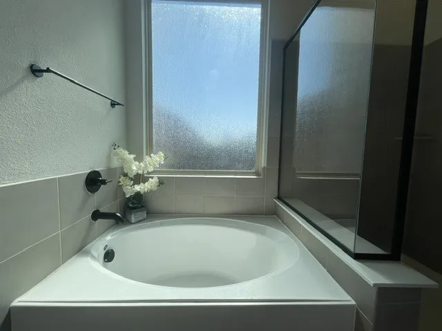 Single Family Residence For Rent in Tarrant County , 2924 Spirit Woods Lane, Arlington, Texas 76001, 6 Bedroom, 4 Bathroom, 3 Garage spaces, 3,239 Sqft, built in 2022, mls#21393254, Real Estate Agent in Arlington, Homes For Rent in Tarrant county, Homes For Rent in Arlington, Realtor in Arlington Texas, Real Estate Brokerage Independent Realty Texas, Luminita Cordes Realtor