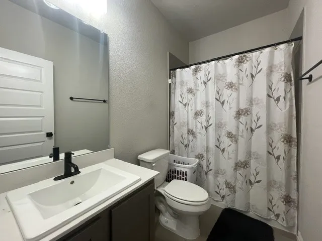 Single Family Residence For Rent in Tarrant County , 2924 Spirit Woods Lane, Arlington, Texas 76001, 6 Bedroom, 4 Bathroom, 3 Garage spaces, 3,239 Sqft, built in 2022, mls#21393254, Real Estate Agent in Arlington, Homes For Rent in Tarrant county, Homes For Rent in Arlington, Realtor in Arlington Texas, Real Estate Brokerage Independent Realty Texas, Luminita Cordes Realtor
