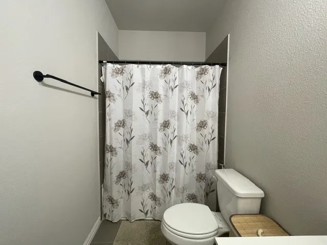 Single Family Residence For Rent in Tarrant County , 2924 Spirit Woods Lane, Arlington, Texas 76001, 6 Bedroom, 4 Bathroom, 3 Garage spaces, 3,239 Sqft, built in 2022, mls#21393254, Real Estate Agent in Arlington, Homes For Rent in Tarrant county, Homes For Rent in Arlington, Realtor in Arlington Texas, Real Estate Brokerage Independent Realty Texas, Luminita Cordes Realtor