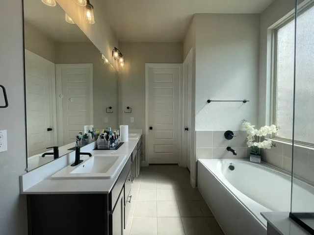 Single Family Residence For Rent in Tarrant County , 2924 Spirit Woods Lane, Arlington, Texas 76001, 6 Bedroom, 4 Bathroom, 3 Garage spaces, 3,239 Sqft, built in 2022, mls#21393254, Real Estate Agent in Arlington, Homes For Rent in Tarrant county, Homes For Rent in Arlington, Realtor in Arlington Texas, Real Estate Brokerage Independent Realty Texas, Luminita Cordes Realtor