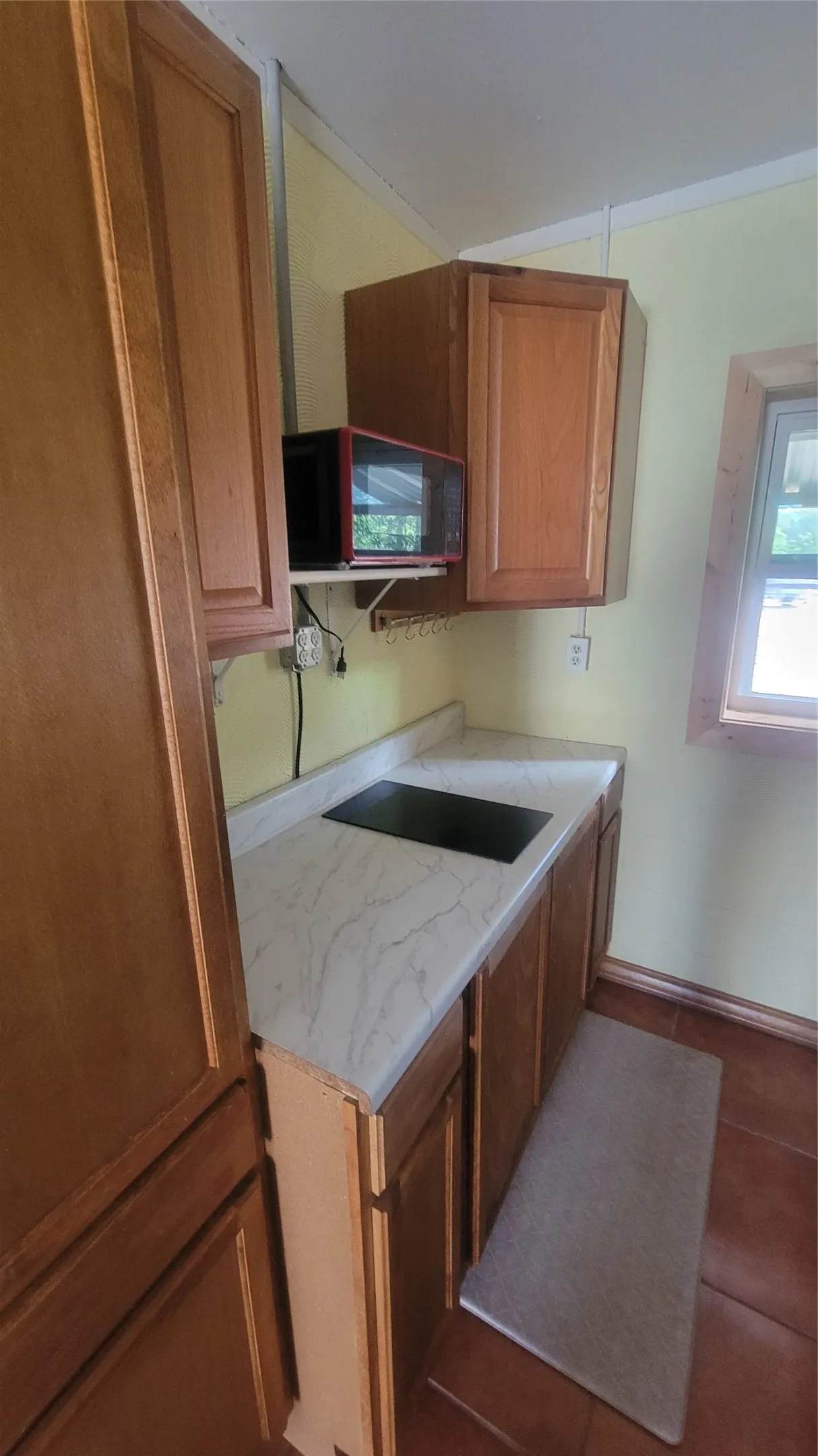 Apartment For Rent in Erath County , 895 College Farm Road 11, Stephenville, Texas 76401, 1 Bedroom, 1 Bathroom, Garage spaces, 600 Sqft, built in 1971, mls#21393295, Real Estate Agent in Stephenville, Homes For Rent in Erath county, Homes For Rent in Stephenville, Realtor in Stephenville Texas, Real Estate Brokerage Independent Realty Texas, Luminita Cordes Realtor