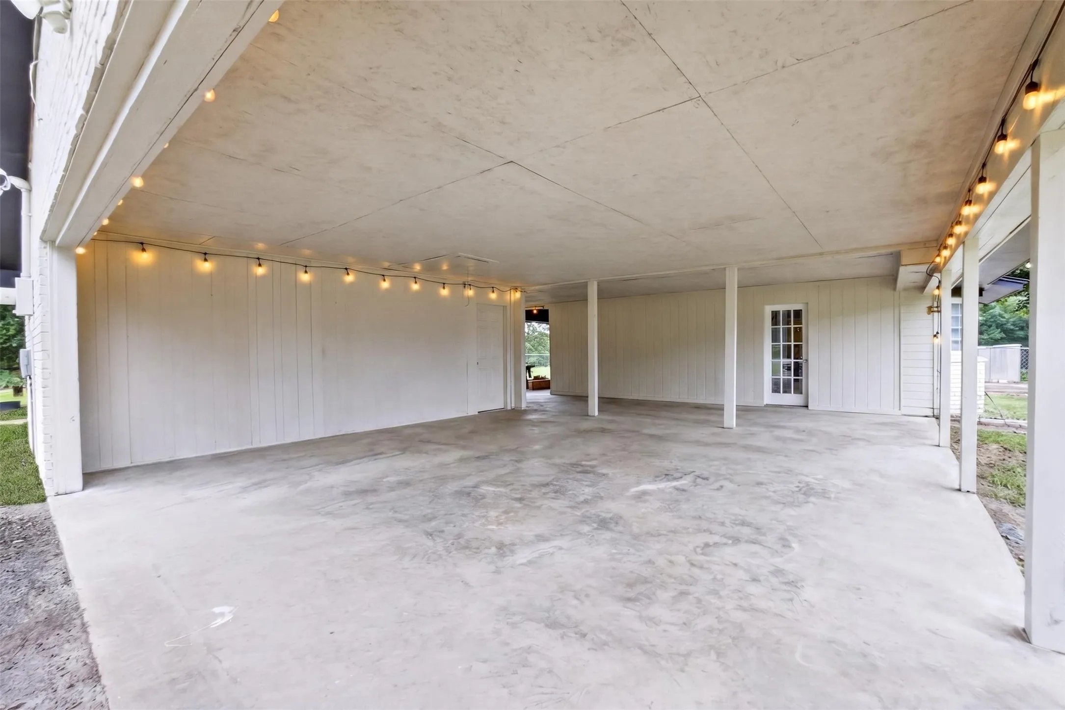 Single Family Residence For Sale in Upshur County , 3690 FM 49, Gilmer, Texas 75644, 4 Bedroom, 3 Bathroom, Garage spaces, 2,340 Sqft, built in 0, mls#21386268, Real Estate Agent in Gilmer, Homes For Sale in Upshur county, Homes For Sale in Gilmer, Realtor in Gilmer Texas, Real Estate Brokerage Independent Realty Texas, Luminita Cordes Realtor