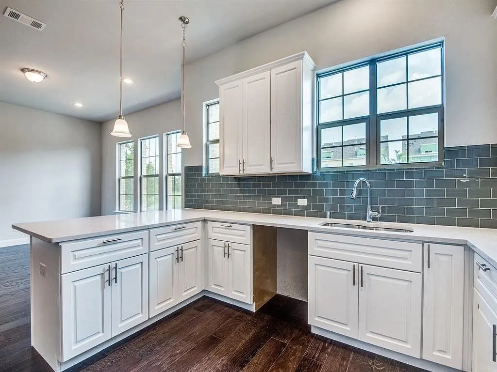 Townhouse For Rent in Denton County , 2429 Merriweather Lane, Flower Mound, Texas 75028, 3 Bedroom, 4 Bathroom, 2 Garage spaces, 2,485 Sqft, built in 2021, mls#21392989, Real Estate Agent in Flower Mound, Homes For Rent in Denton county, Homes For Rent in Flower Mound, Realtor in Flower Mound Texas, Real Estate Brokerage Independent Realty Texas, Luminita Cordes Realtor