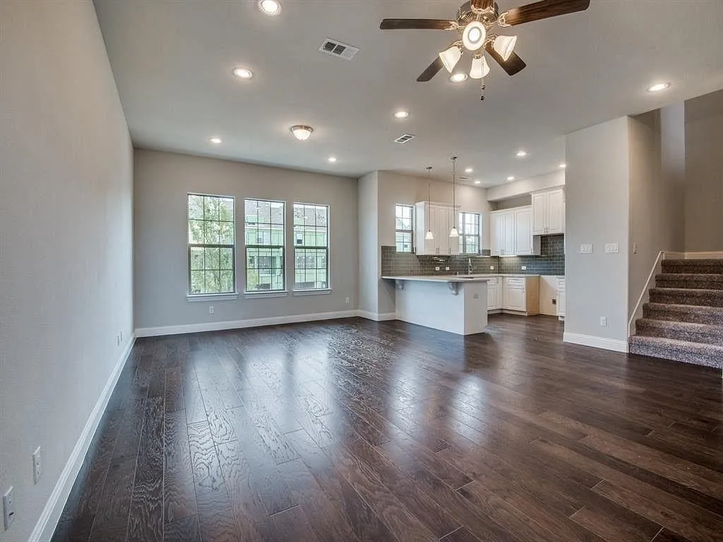 Townhouse For Rent in Denton County , 2429 Merriweather Lane, Flower Mound, Texas 75028, 3 Bedroom, 4 Bathroom, 2 Garage spaces, 2,485 Sqft, built in 2021, mls#21392989, Real Estate Agent in Flower Mound, Homes For Rent in Denton county, Homes For Rent in Flower Mound, Realtor in Flower Mound Texas, Real Estate Brokerage Independent Realty Texas, Luminita Cordes Realtor