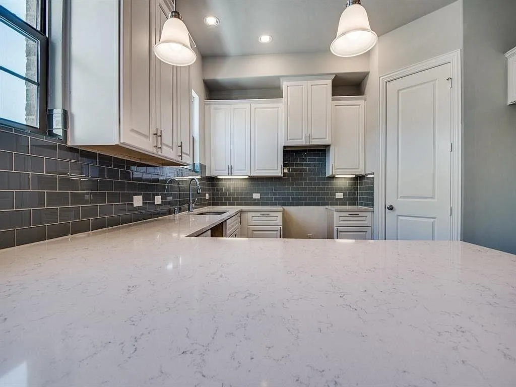 Townhouse For Rent in Denton County , 2429 Merriweather Lane, Flower Mound, Texas 75028, 3 Bedroom, 4 Bathroom, 2 Garage spaces, 2,485 Sqft, built in 2021, mls#21392989, Real Estate Agent in Flower Mound, Homes For Rent in Denton county, Homes For Rent in Flower Mound, Realtor in Flower Mound Texas, Real Estate Brokerage Independent Realty Texas, Luminita Cordes Realtor