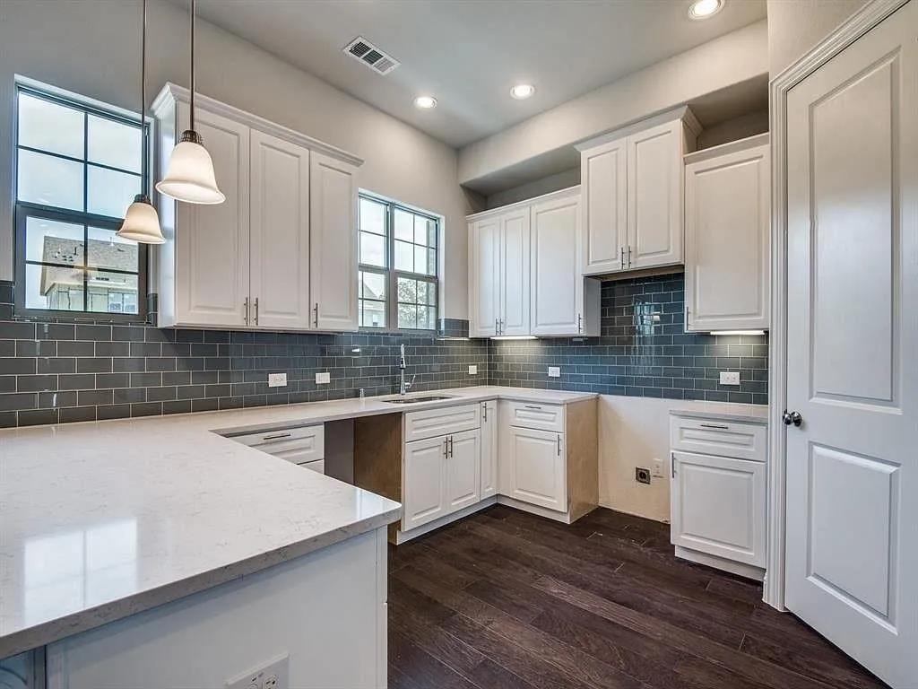 Townhouse For Rent in Denton County , 2429 Merriweather Lane, Flower Mound, Texas 75028, 3 Bedroom, 4 Bathroom, 2 Garage spaces, 2,485 Sqft, built in 2021, mls#21392989, Real Estate Agent in Flower Mound, Homes For Rent in Denton county, Homes For Rent in Flower Mound, Realtor in Flower Mound Texas, Real Estate Brokerage Independent Realty Texas, Luminita Cordes Realtor