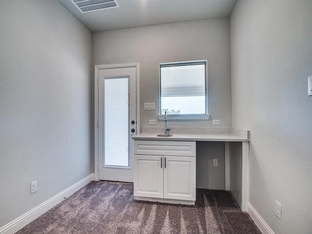 Townhouse For Rent in Denton County , 2429 Merriweather Lane, Flower Mound, Texas 75028, 3 Bedroom, 4 Bathroom, 2 Garage spaces, 2,485 Sqft, built in 2021, mls#21392989, Real Estate Agent in Flower Mound, Homes For Rent in Denton county, Homes For Rent in Flower Mound, Realtor in Flower Mound Texas, Real Estate Brokerage Independent Realty Texas, Luminita Cordes Realtor