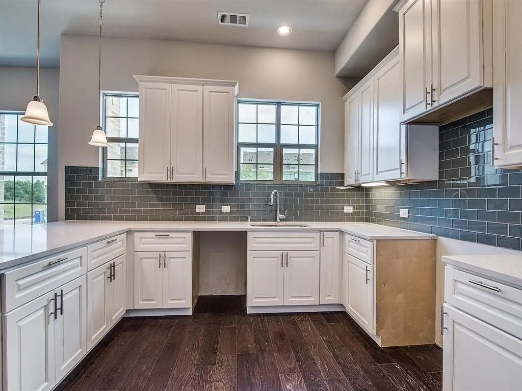 Townhouse For Rent in Denton County , 2429 Merriweather Lane, Flower Mound, Texas 75028, 3 Bedroom, 4 Bathroom, 2 Garage spaces, 2,485 Sqft, built in 2021, mls#21392989, Real Estate Agent in Flower Mound, Homes For Rent in Denton county, Homes For Rent in Flower Mound, Realtor in Flower Mound Texas, Real Estate Brokerage Independent Realty Texas, Luminita Cordes Realtor
