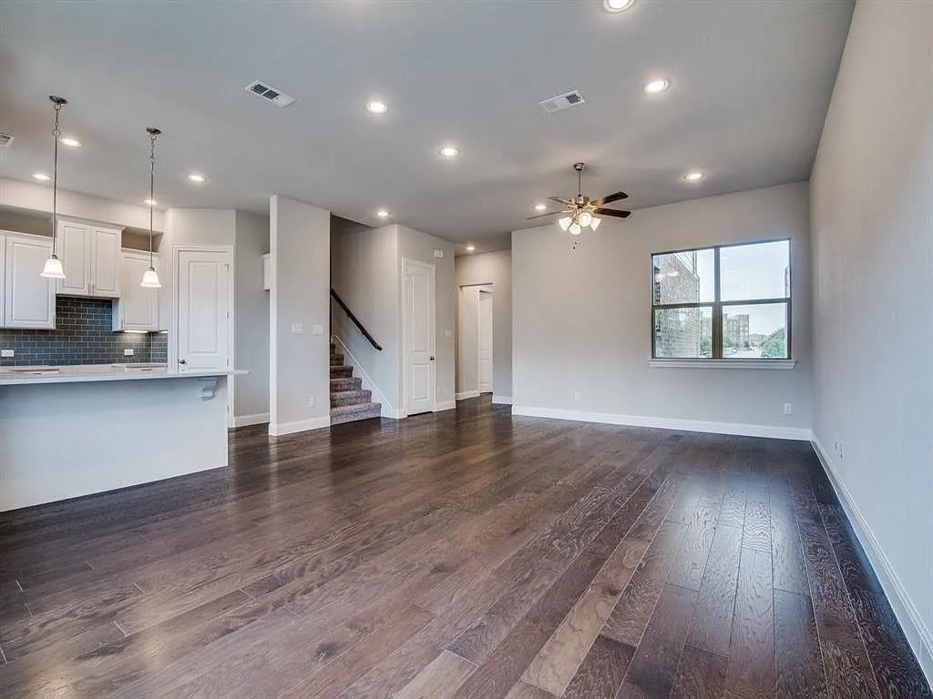 Townhouse For Rent in Denton County , 2429 Merriweather Lane, Flower Mound, Texas 75028, 3 Bedroom, 4 Bathroom, 2 Garage spaces, 2,485 Sqft, built in 2021, mls#21392989, Real Estate Agent in Flower Mound, Homes For Rent in Denton county, Homes For Rent in Flower Mound, Realtor in Flower Mound Texas, Real Estate Brokerage Independent Realty Texas, Luminita Cordes Realtor
