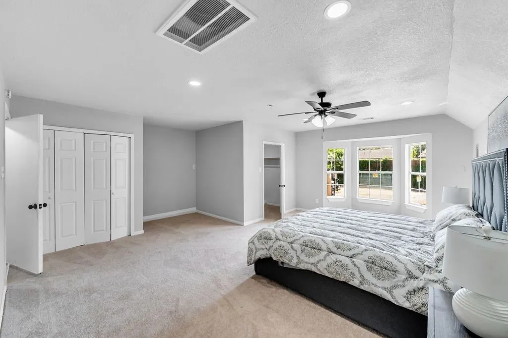 Single Family Residence For Sale in Dallas County , 2416 Glacier Street, Irving, Texas 75062, 4 Bedroom, 3 Bathroom, Garage spaces, 2,013 Sqft, built in 1965, mls#21393143, Real Estate Agent in Irving, Homes For Sale in Dallas county, Homes For Sale in Irving, Realtor in Irving Texas, Real Estate Brokerage Independent Realty Texas, Luminita Cordes Realtor