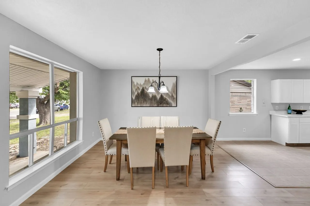 Single Family Residence For Sale in Dallas County , 2416 Glacier Street, Irving, Texas 75062, 4 Bedroom, 3 Bathroom, Garage spaces, 2,013 Sqft, built in 1965, mls#21393143, Real Estate Agent in Irving, Homes For Sale in Dallas county, Homes For Sale in Irving, Realtor in Irving Texas, Real Estate Brokerage Independent Realty Texas, Luminita Cordes Realtor