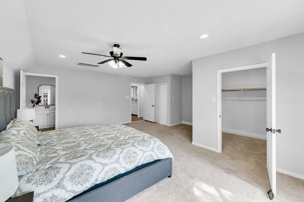 Single Family Residence For Sale in Dallas County , 2416 Glacier Street, Irving, Texas 75062, 4 Bedroom, 3 Bathroom, Garage spaces, 2,013 Sqft, built in 1965, mls#21393143, Real Estate Agent in Irving, Homes For Sale in Dallas county, Homes For Sale in Irving, Realtor in Irving Texas, Real Estate Brokerage Independent Realty Texas, Luminita Cordes Realtor