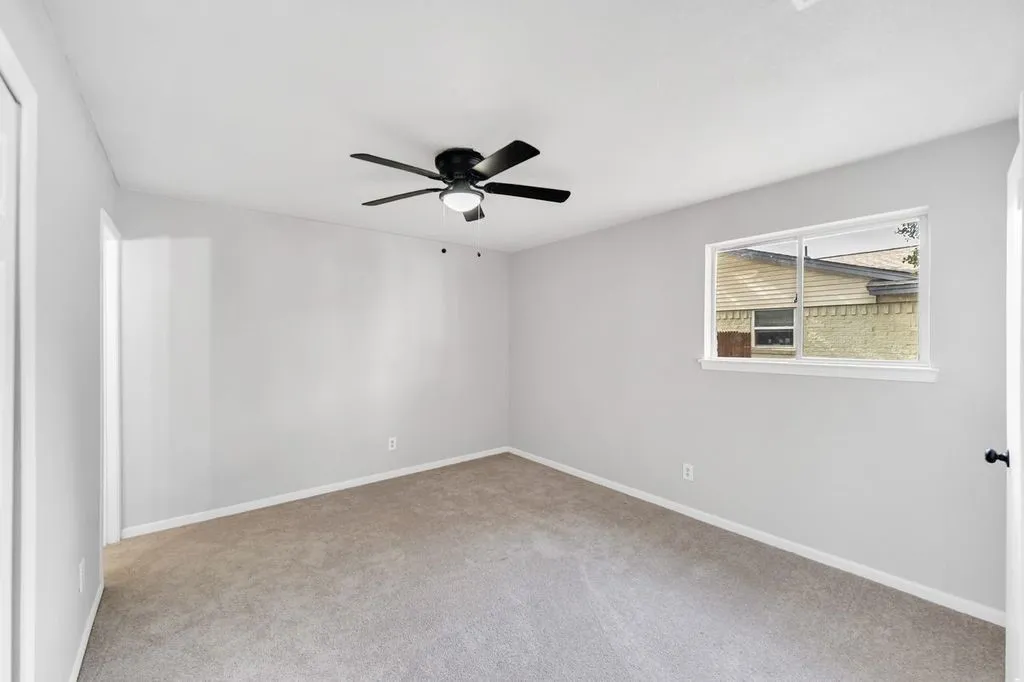 Single Family Residence For Sale in Dallas County , 2416 Glacier Street, Irving, Texas 75062, 4 Bedroom, 3 Bathroom, Garage spaces, 2,013 Sqft, built in 1965, mls#21393143, Real Estate Agent in Irving, Homes For Sale in Dallas county, Homes For Sale in Irving, Realtor in Irving Texas, Real Estate Brokerage Independent Realty Texas, Luminita Cordes Realtor