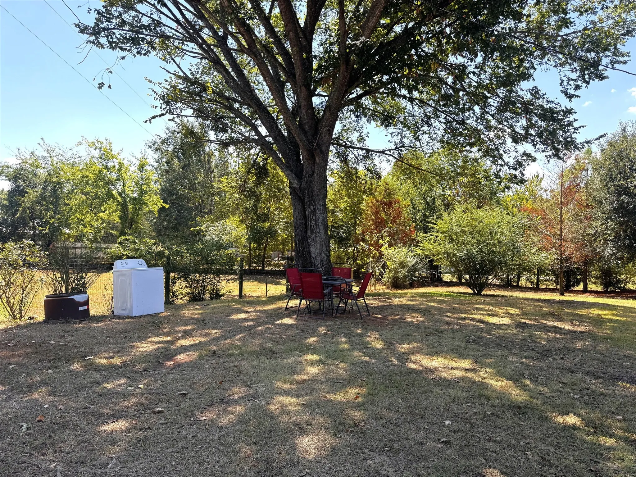 Single Family Residence For Sale in Titus County , 7205 N Hwy 271, Mt Pleasant, Texas 75455, 3 Bedroom, 1 Bathroom, Garage spaces, 1,560 Sqft, built in 1960, mls#21392876, Real Estate Agent in Mt Pleasant, Homes For Sale in Titus county, Homes For Sale in Mt Pleasant, Realtor in Mt Pleasant Texas, Real Estate Brokerage Independent Realty Texas, Luminita Cordes Realtor