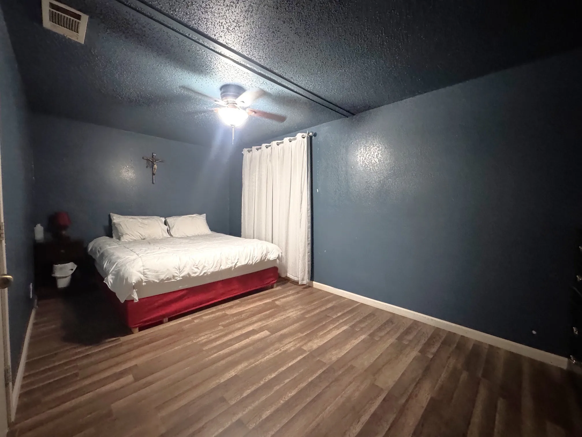 Single Family Residence For Sale in Titus County , 7205 N Hwy 271, Mt Pleasant, Texas 75455, 3 Bedroom, 1 Bathroom, Garage spaces, 1,560 Sqft, built in 1960, mls#21392876, Real Estate Agent in Mt Pleasant, Homes For Sale in Titus county, Homes For Sale in Mt Pleasant, Realtor in Mt Pleasant Texas, Real Estate Brokerage Independent Realty Texas, Luminita Cordes Realtor