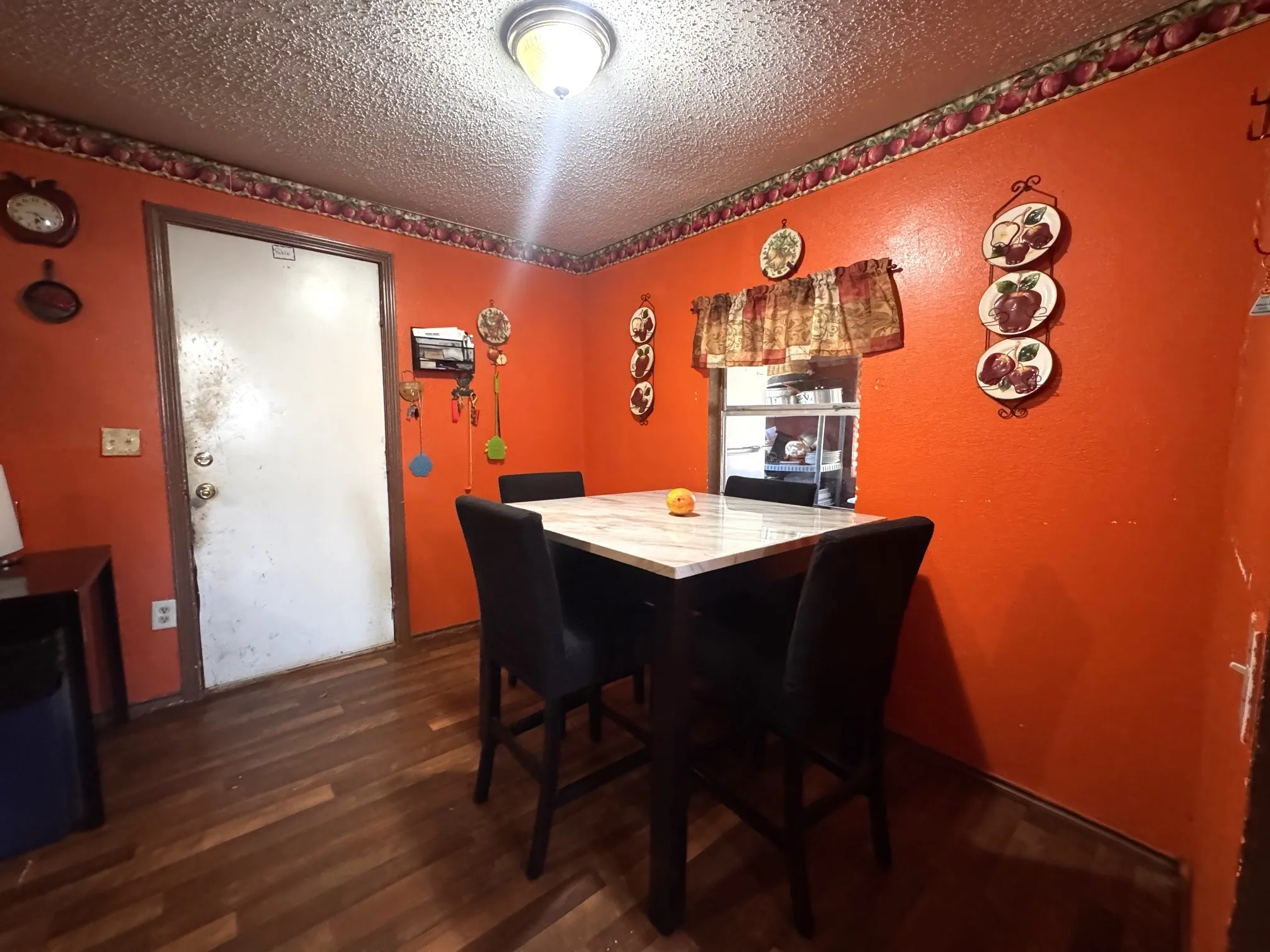 Single Family Residence For Sale in Titus County , 7205 N Hwy 271, Mt Pleasant, Texas 75455, 3 Bedroom, 1 Bathroom, Garage spaces, 1,560 Sqft, built in 1960, mls#21392876, Real Estate Agent in Mt Pleasant, Homes For Sale in Titus county, Homes For Sale in Mt Pleasant, Realtor in Mt Pleasant Texas, Real Estate Brokerage Independent Realty Texas, Luminita Cordes Realtor