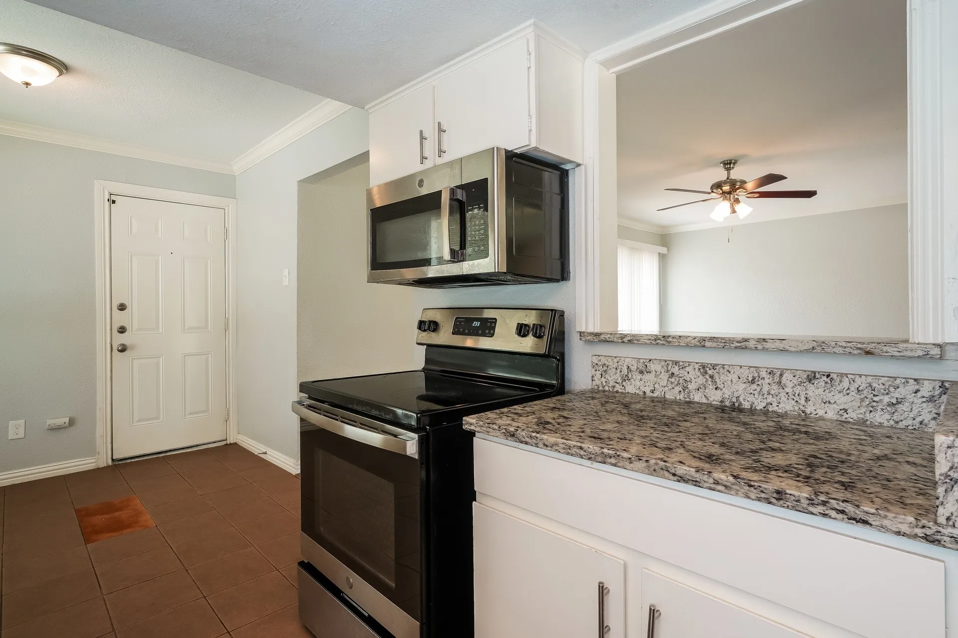 Single Family Residence For Rent in Dallas County , 3426 Hacienda Drive, Dallas, Texas 75233, 3 Bedroom, 2 Bathroom, 2 Garage spaces, 1,360 Sqft, built in 1967, mls#21393354, Real Estate Agent in Dallas, Homes For Rent in Dallas county, Homes For Rent in Dallas, Realtor in Dallas Texas, Real Estate Brokerage Independent Realty Texas, Luminita Cordes Realtor