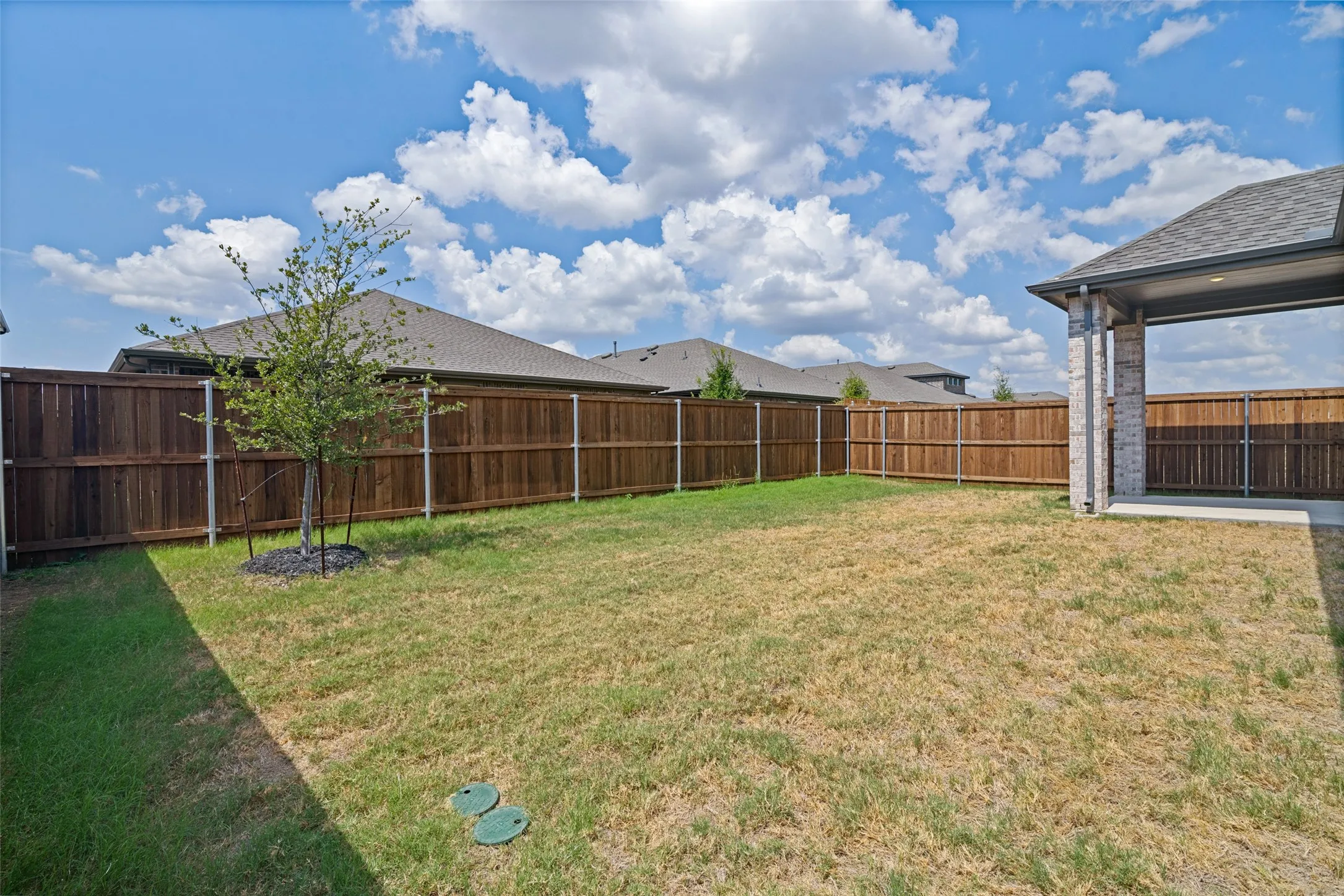 Single Family Residence For Sale in Rockwall County , 2223 Liberty Crossing Avenue, Royse City, Texas 75189, 4 Bedroom, 3 Bathroom, 2 Garage spaces, 3,147 Sqft, built in 2024, mls#21393319, Real Estate Agent in Royse City, Homes For Sale in Rockwall county, Homes For Sale in Royse City, Realtor in Royse City Texas, Real Estate Brokerage Independent Realty Texas, Luminita Cordes Realtor