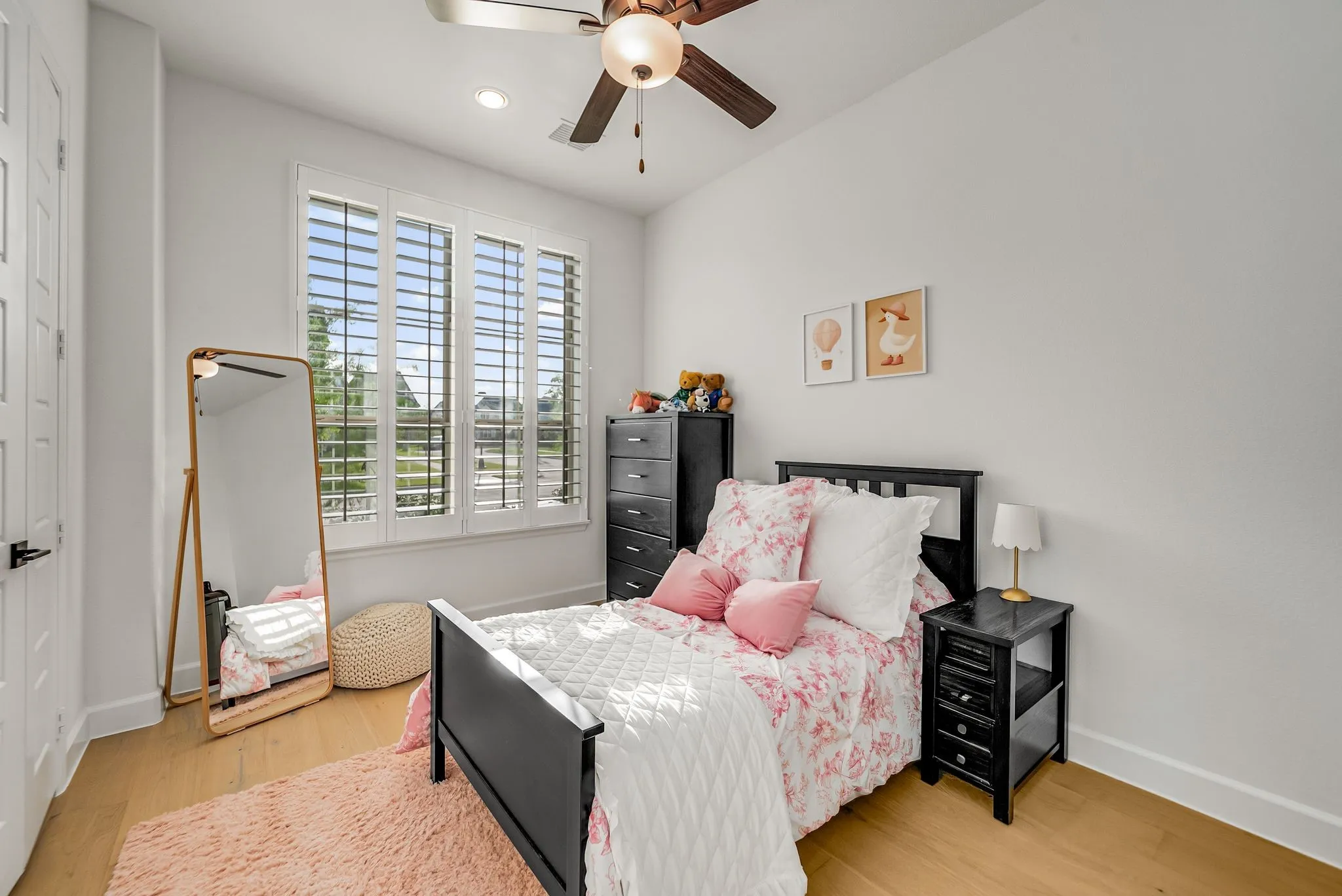 Single Family Residence For Rent in Denton County , 13826 Malinda Drive, Frisco, Texas 75033, 5 Bedroom, 6 Bathroom, 3 Garage spaces, 3,795 Sqft, built in 2024, mls#21393362, Real Estate Agent in Frisco, Homes For Rent in Denton county, Homes For Rent in Frisco, Realtor in Frisco Texas, Real Estate Brokerage Independent Realty Texas, Luminita Cordes Realtor