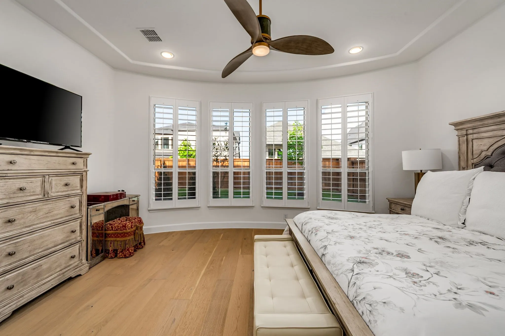Single Family Residence For Rent in Denton County , 13826 Malinda Drive, Frisco, Texas 75033, 5 Bedroom, 6 Bathroom, 3 Garage spaces, 3,795 Sqft, built in 2024, mls#21393362, Real Estate Agent in Frisco, Homes For Rent in Denton county, Homes For Rent in Frisco, Realtor in Frisco Texas, Real Estate Brokerage Independent Realty Texas, Luminita Cordes Realtor