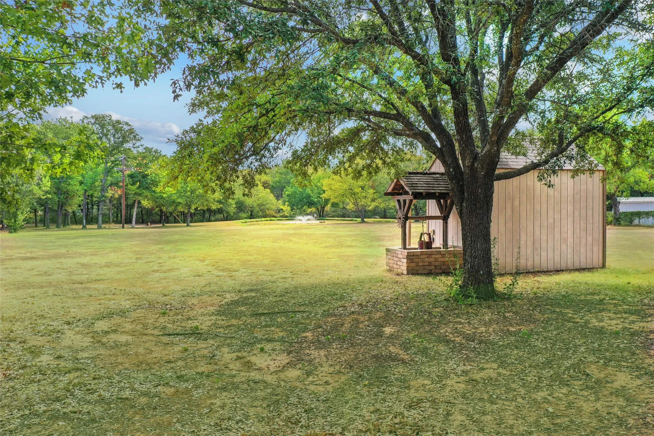 Single Family Residence For Sale in Denton County , 1570 Karen Drive, Argyle, Texas 76226, 1 Bedroom, 1 Bathroom, 2 Garage spaces, 800 Sqft, built in 1995, mls#21393360, Real Estate Agent in Argyle, Homes For Sale in Denton county, Homes For Sale in Argyle, Realtor in Argyle Texas, Real Estate Brokerage Independent Realty Texas, Luminita Cordes Realtor