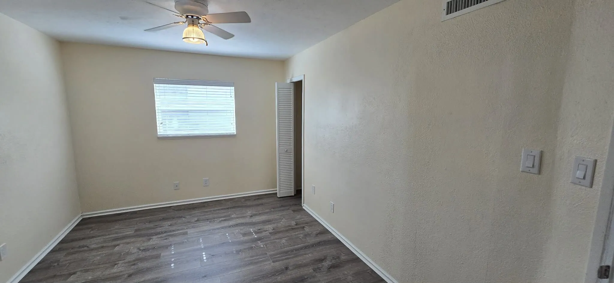 Single Family Residence For Sale in Collin County , 900 Overdowns Drive, Plano, Texas 75023, 3 Bedroom, 2 Bathroom, 2 Garage spaces, 1,744 Sqft, built in 1975, mls#21393378, Real Estate Agent in Plano, Homes For Sale in Collin county, Homes For Sale in Plano, Realtor in Plano Texas, Real Estate Brokerage Independent Realty Texas, Luminita Cordes Realtor