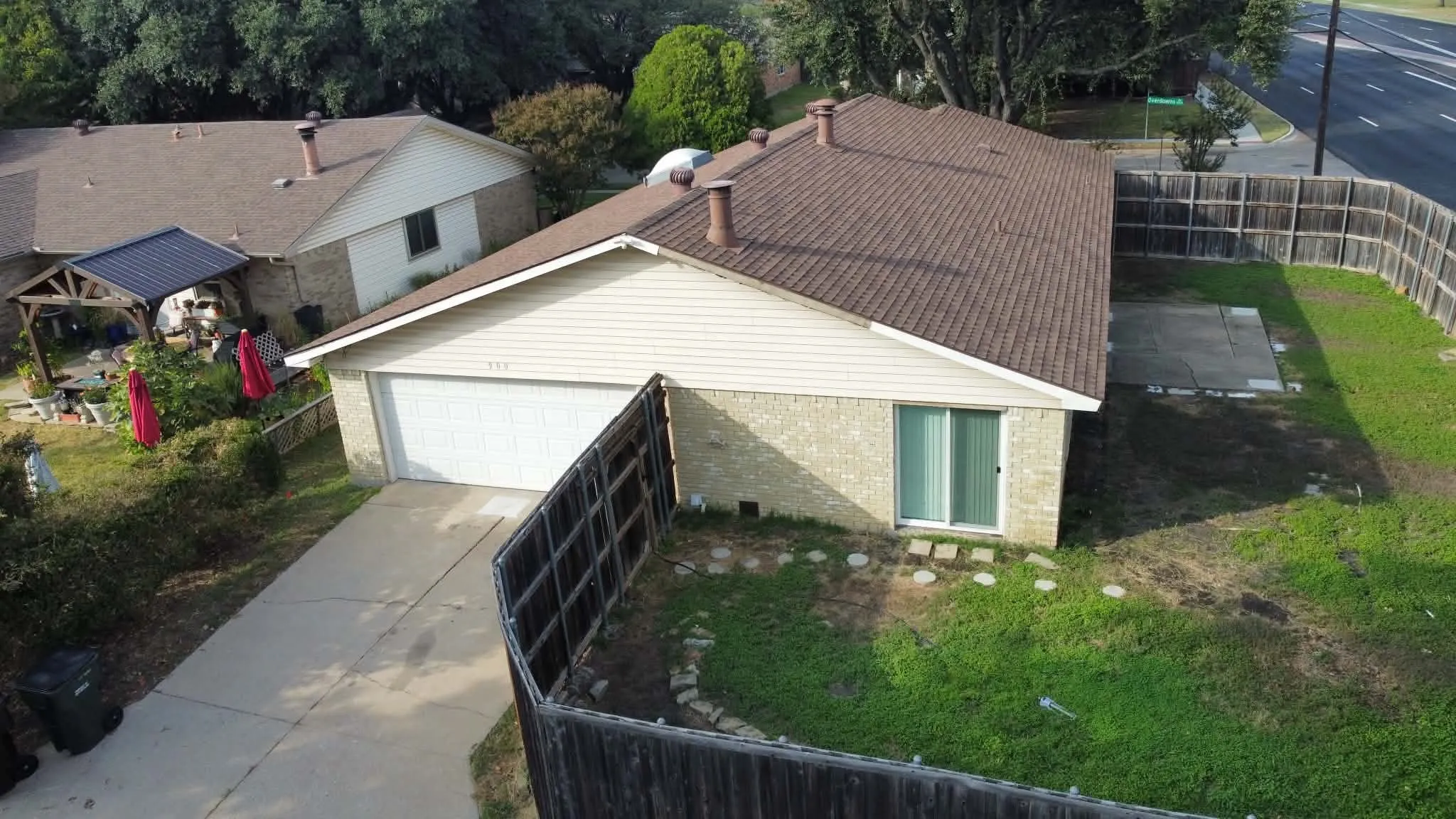 Single Family Residence For Sale in Collin County , 900 Overdowns Drive, Plano, Texas 75023, 3 Bedroom, 2 Bathroom, 2 Garage spaces, 1,744 Sqft, built in 1975, mls#21393378, Real Estate Agent in Plano, Homes For Sale in Collin county, Homes For Sale in Plano, Realtor in Plano Texas, Real Estate Brokerage Independent Realty Texas, Luminita Cordes Realtor